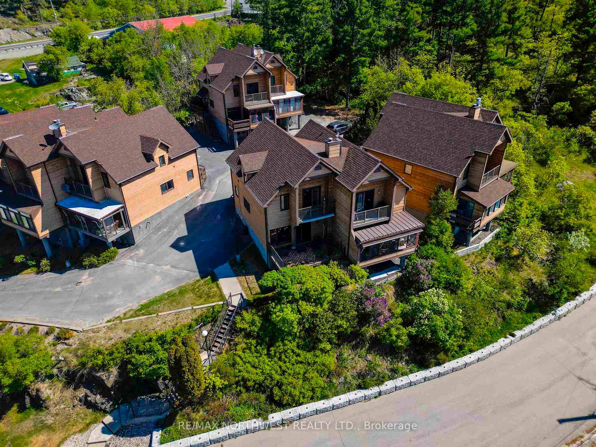 Photo 33 of Unit 4, 35 Nash Street, Kenora, Norman — HOMEH