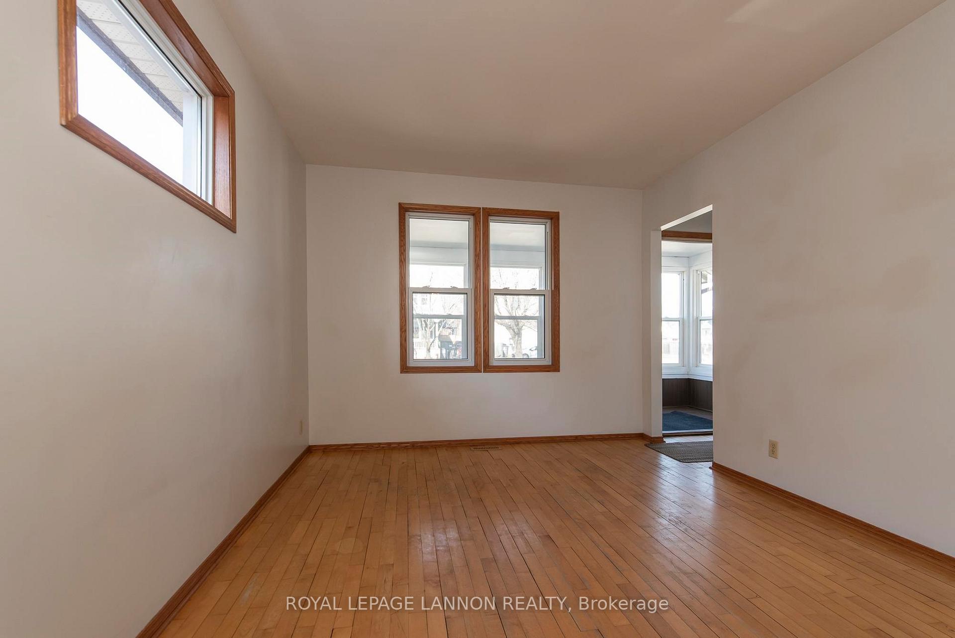 Photo 6 of 348 Archibald Street N, Thunder Bay, McKeller Park — HOMEH
