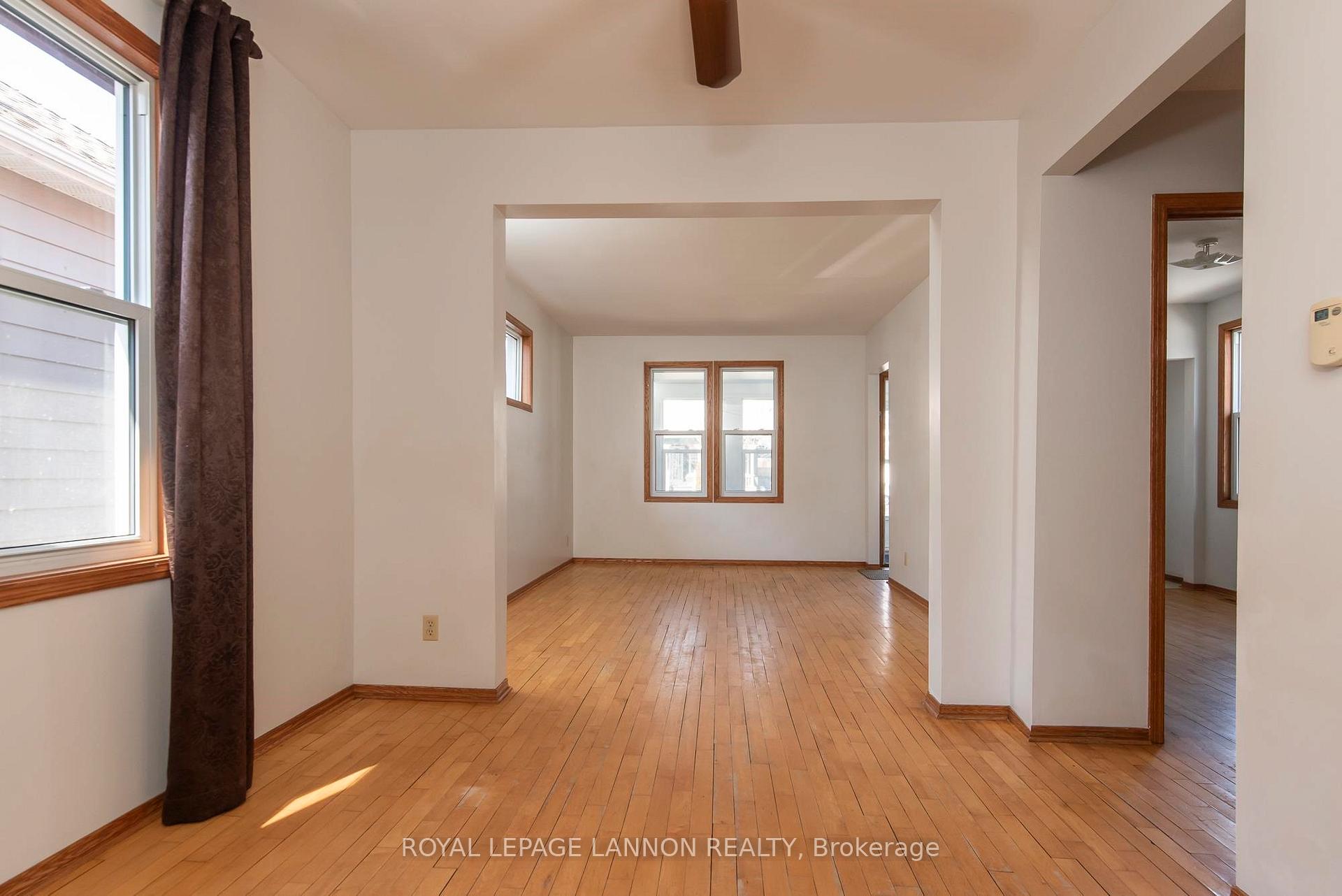 Photo 11 of 348 Archibald Street N, Thunder Bay, McKeller Park — HOMEH