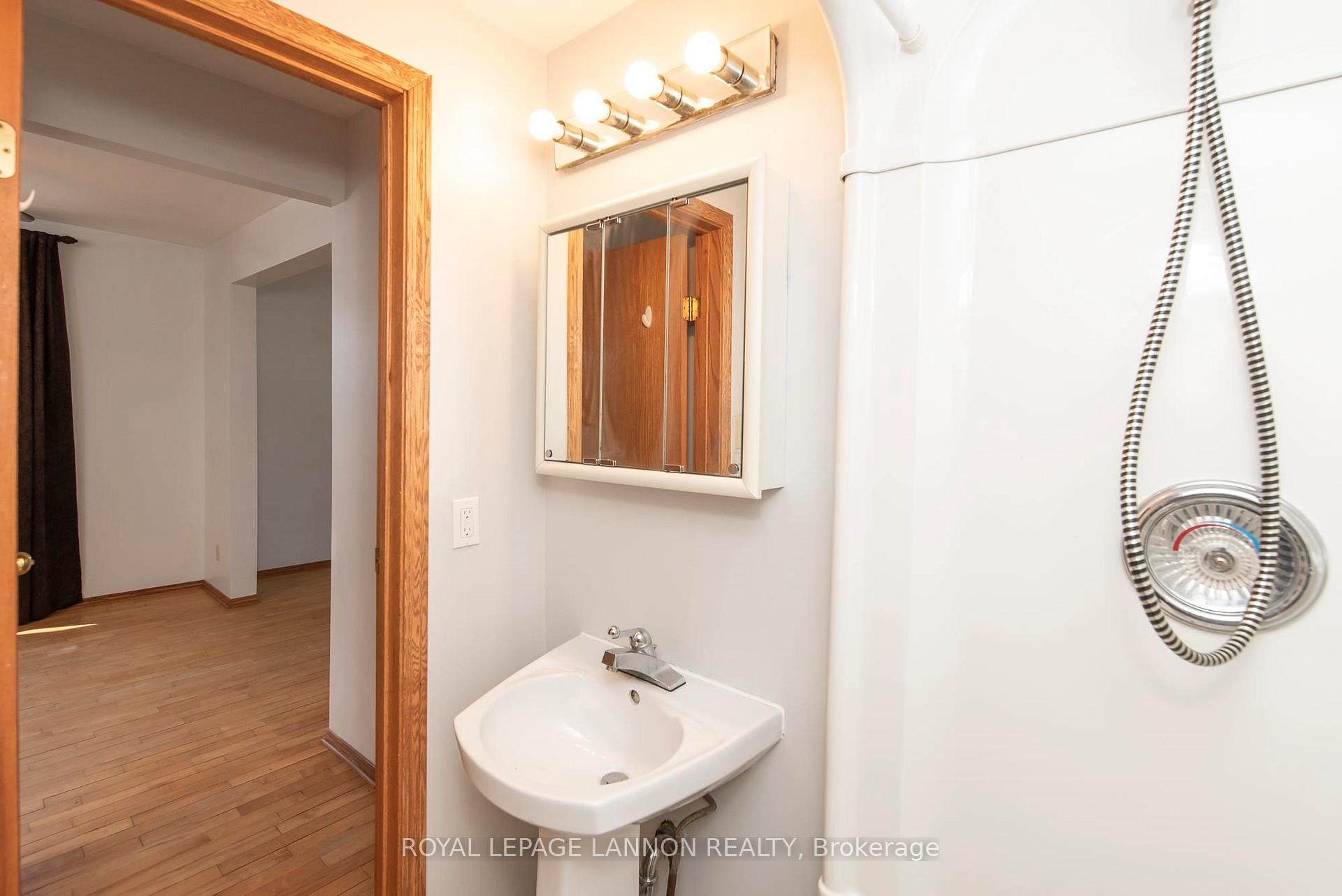 Photo 16 of 348 Archibald Street N, Thunder Bay, McKeller Park — HOMEH