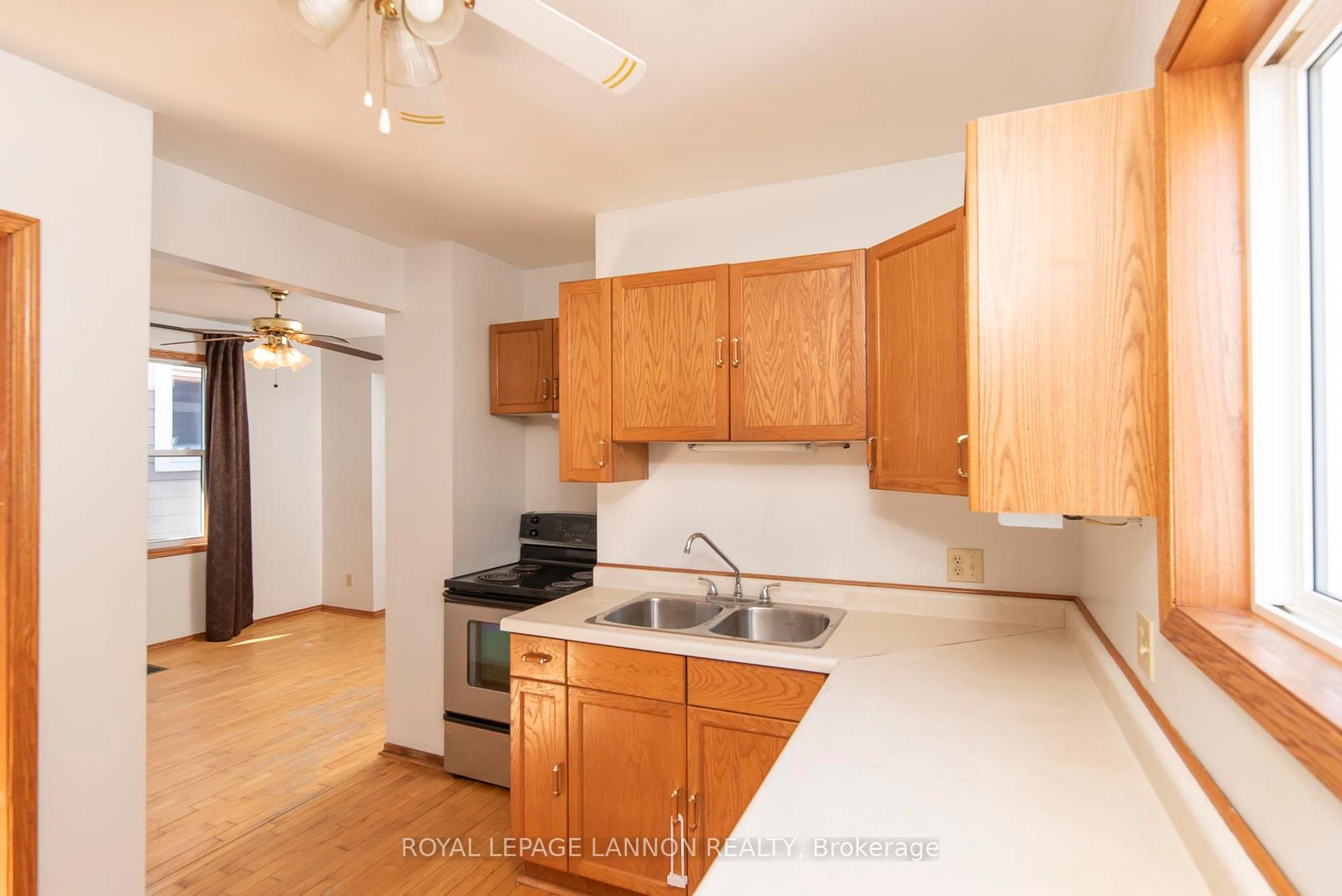 Photo 20 of 348 Archibald Street N, Thunder Bay, McKeller Park — HOMEH