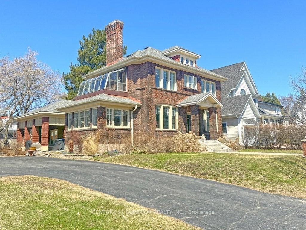 Photo 1 of 124 Summit Ave, Thunder Bay, Mariday Heights — HOMEH