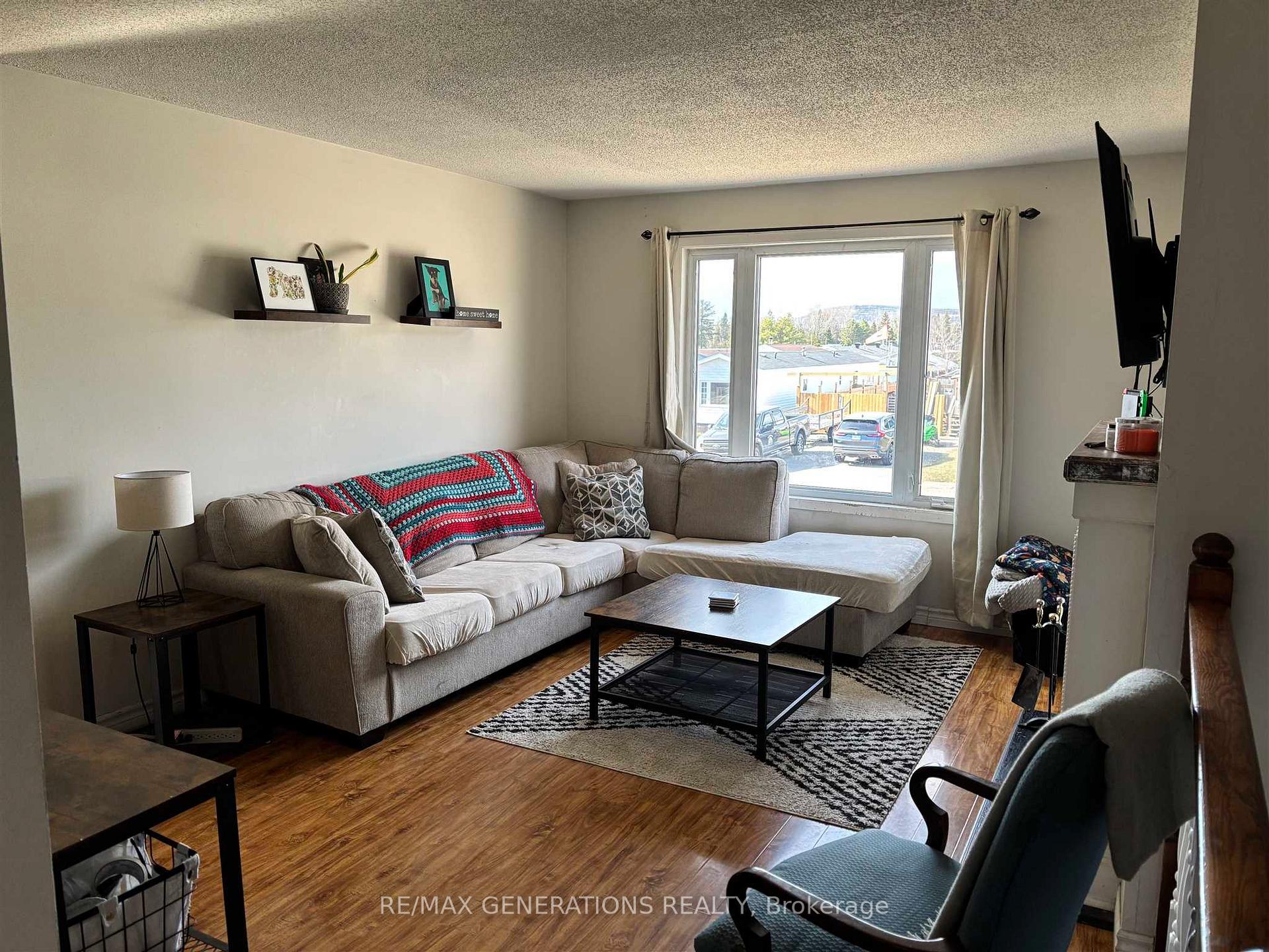 Photo 6 of 55 Jackson Crescent, Marathon — HOMEH