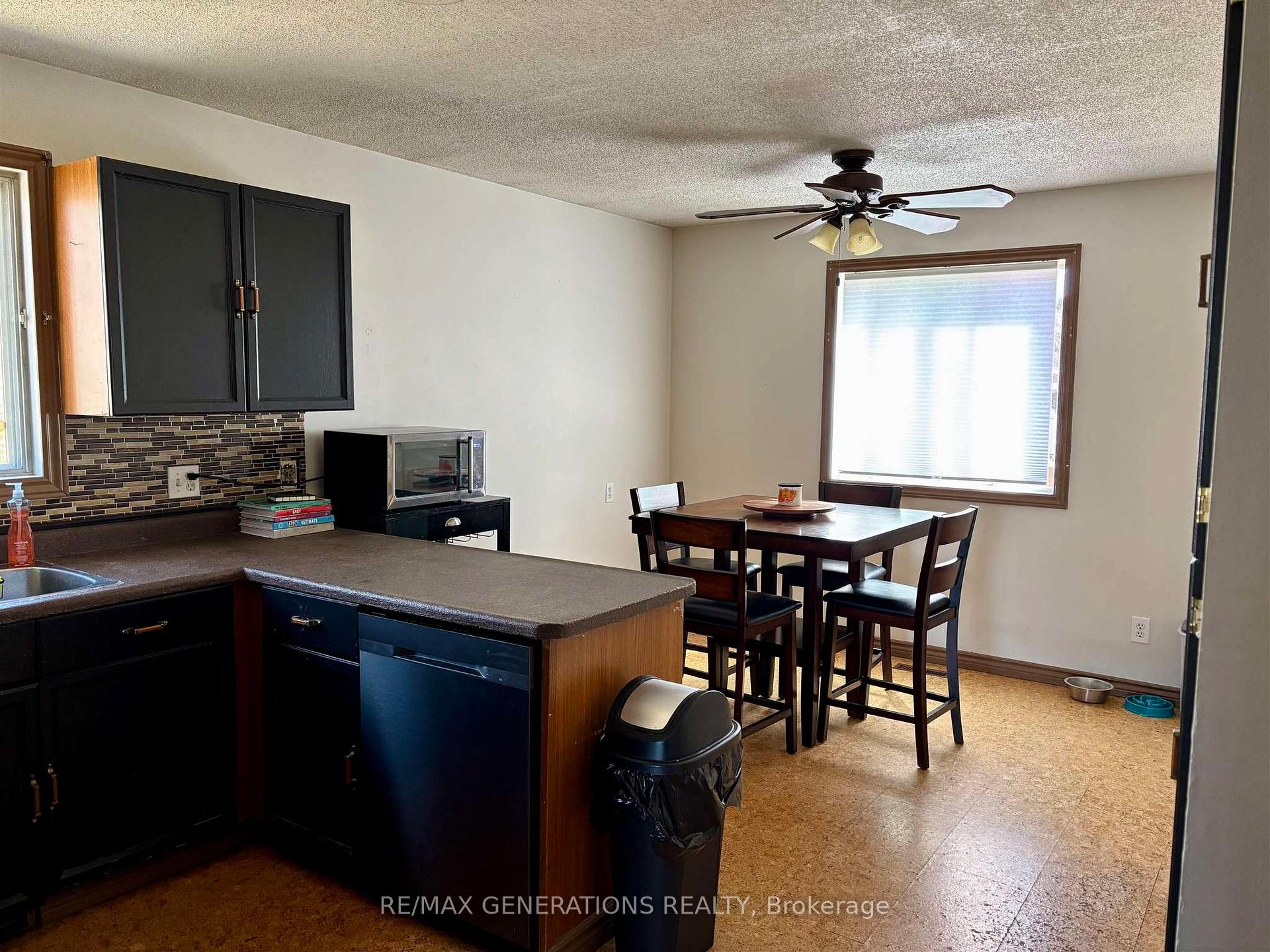 Photo 9 of 55 Jackson Crescent, Marathon — HOMEH