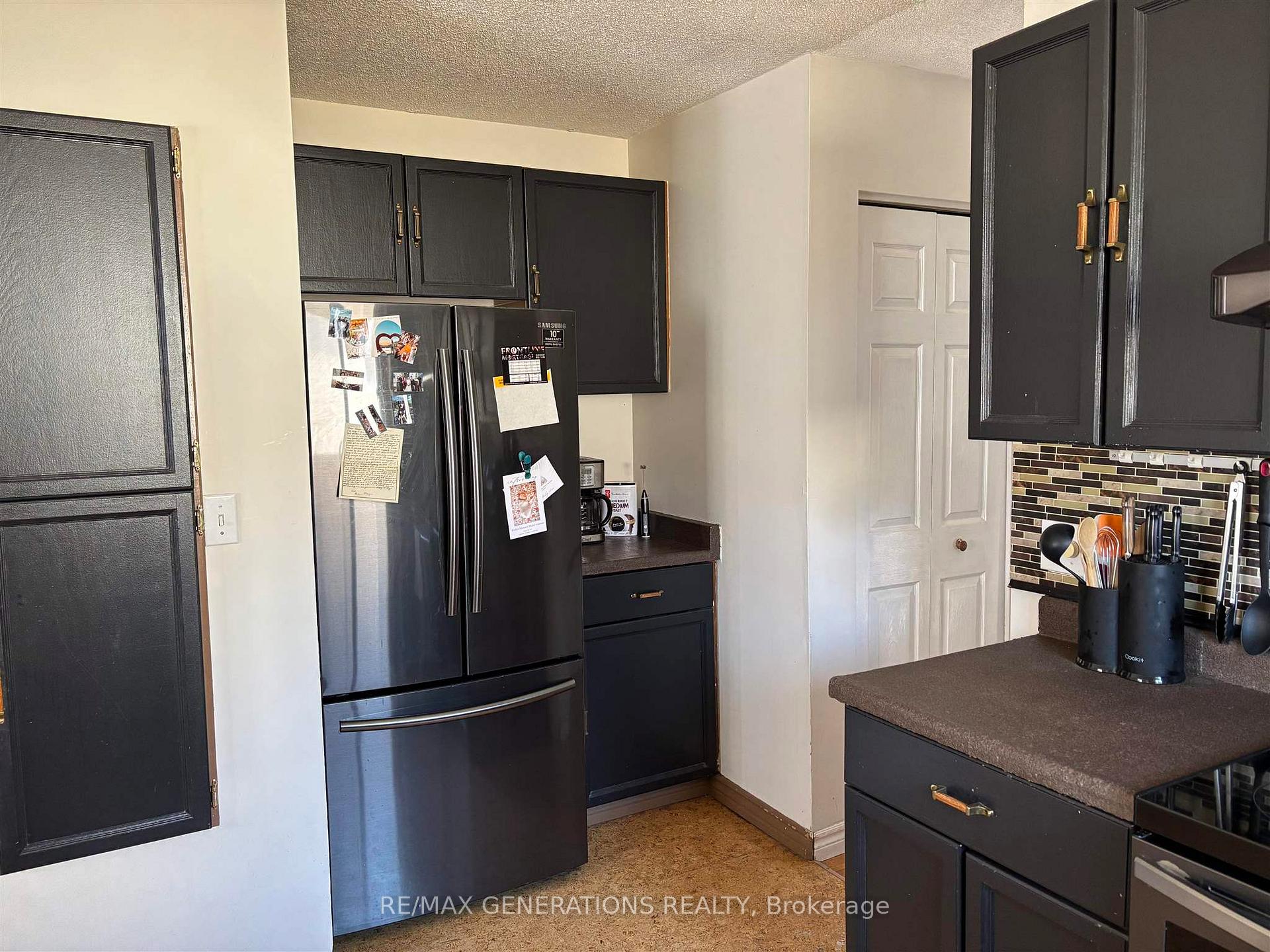 Photo 10 of 55 Jackson Crescent, Marathon — HOMEH