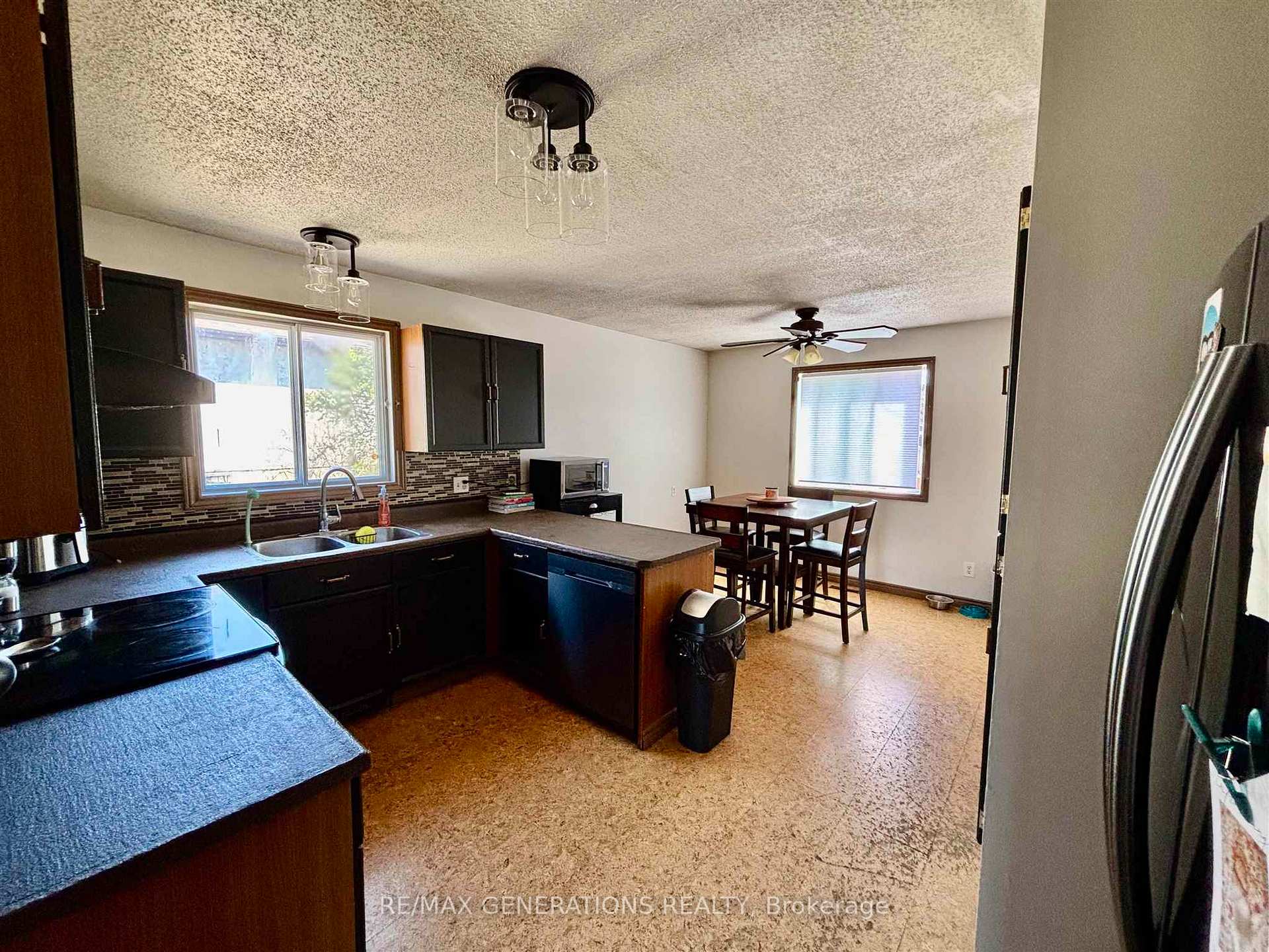 Photo 13 of 55 Jackson Crescent, Marathon — HOMEH