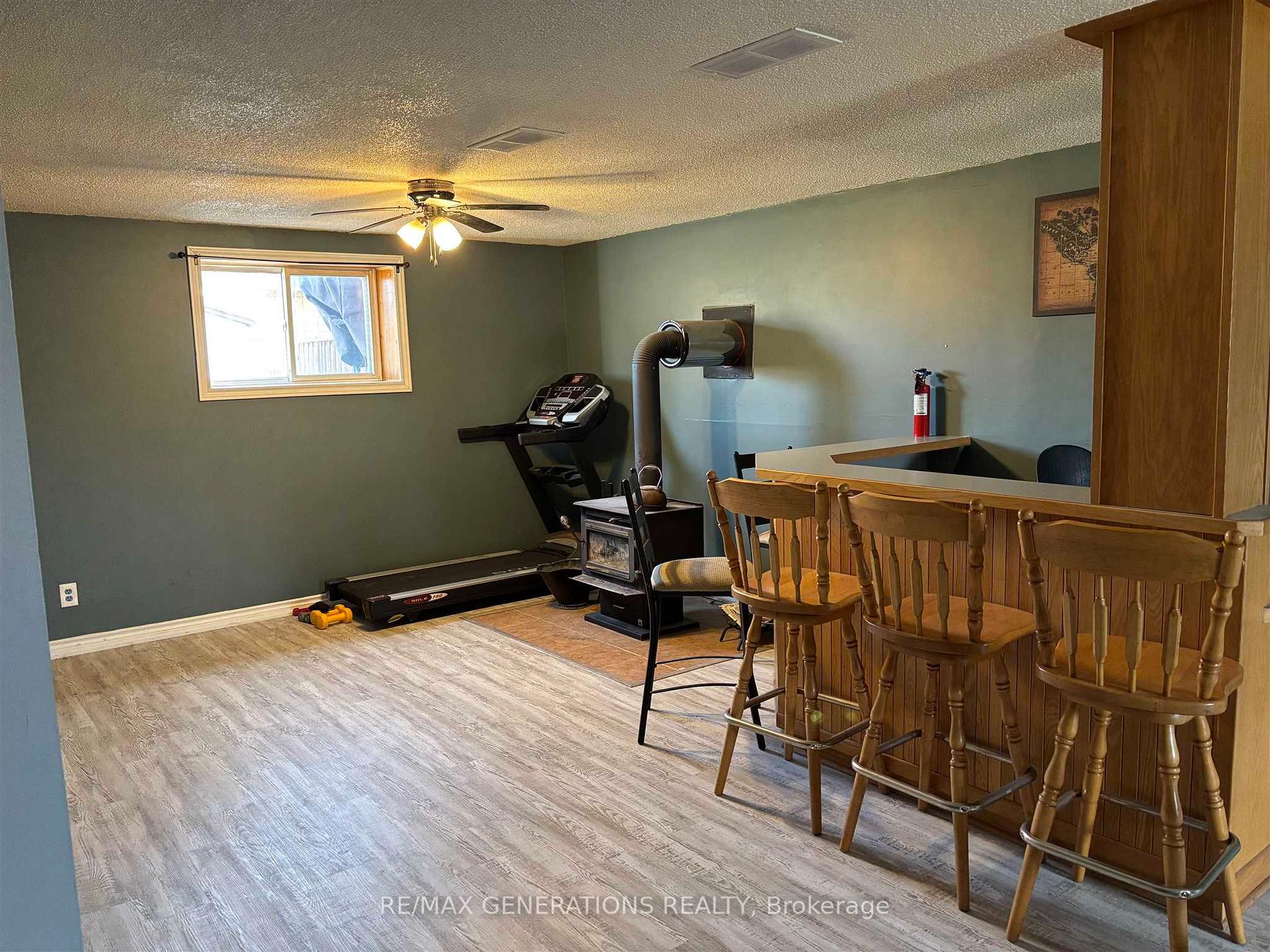 Photo 25 of 55 Jackson Crescent, Marathon — HOMEH