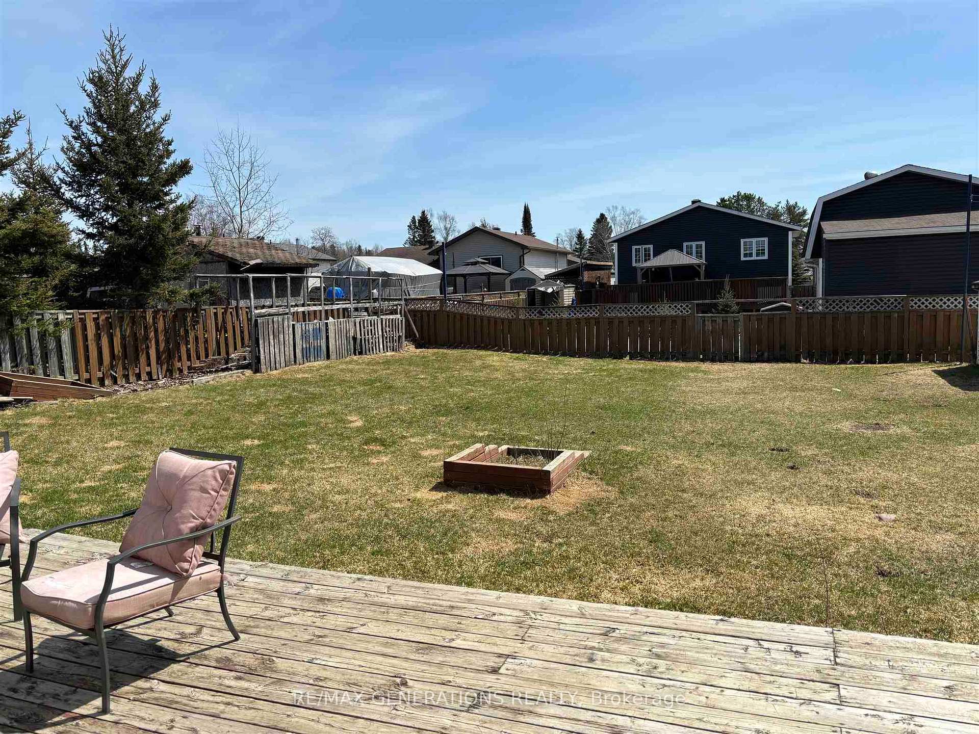 Photo 40 of 55 Jackson Crescent, Marathon — HOMEH