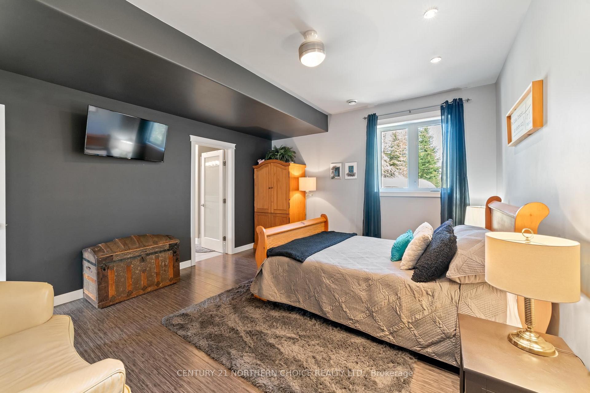 Photo 12 of 22 Gustafson Crescent, Red Lake — HOMEH