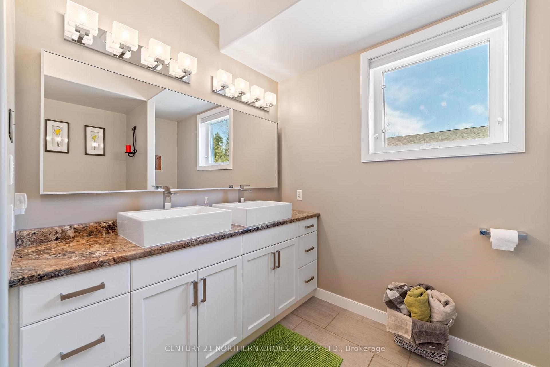 Photo 15 of 22 Gustafson Crescent, Red Lake — HOMEH