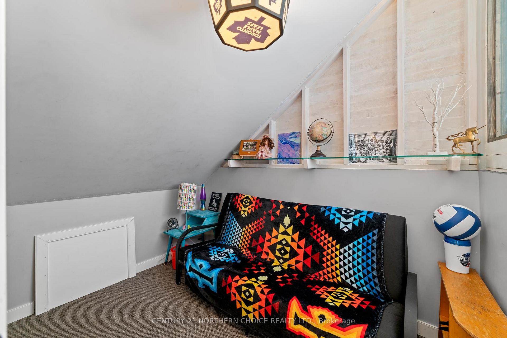 Photo 17 of 22 Gustafson Crescent, Red Lake — HOMEH