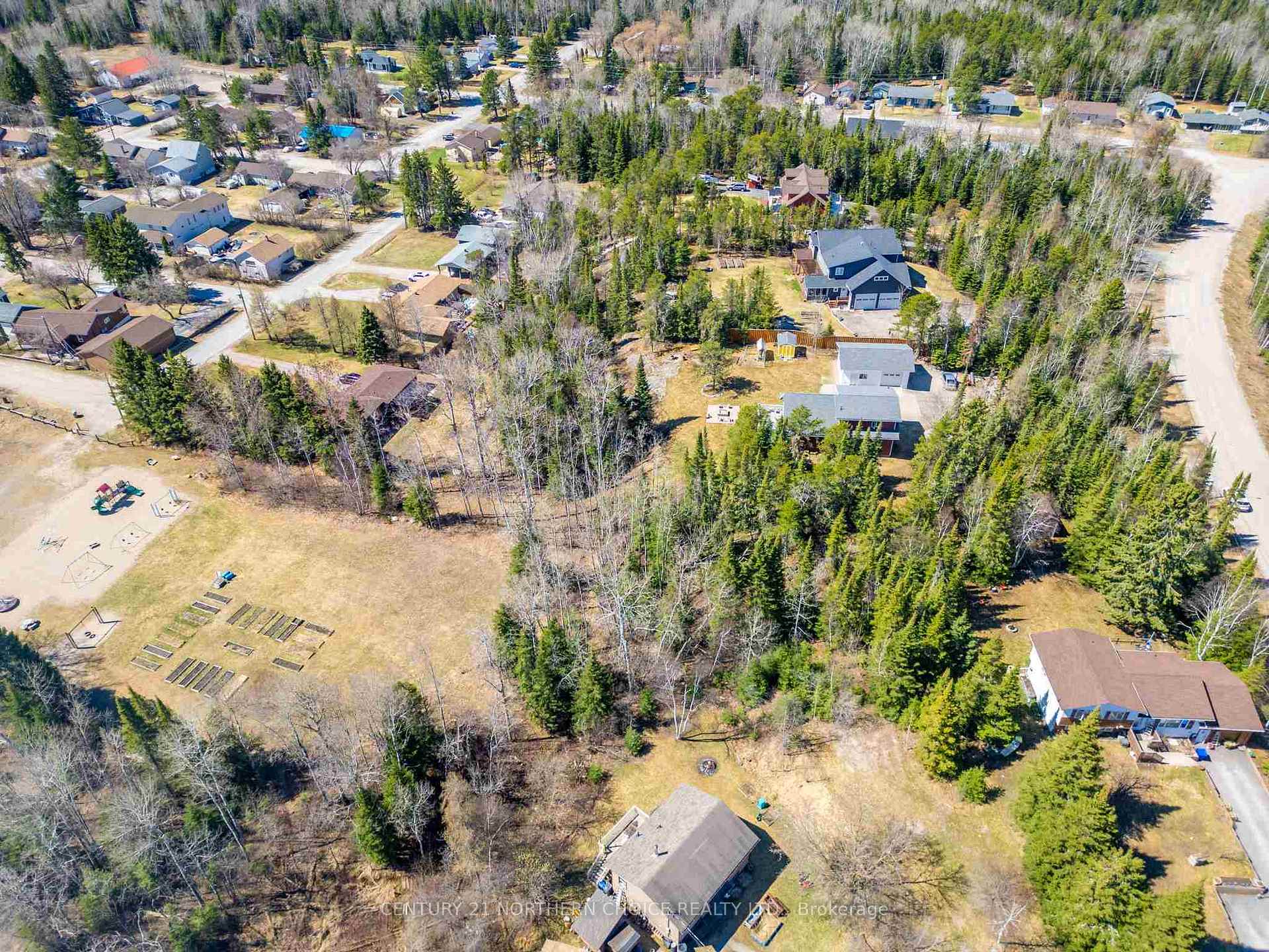 Photo 36 of 22 Gustafson Crescent, Red Lake — HOMEH