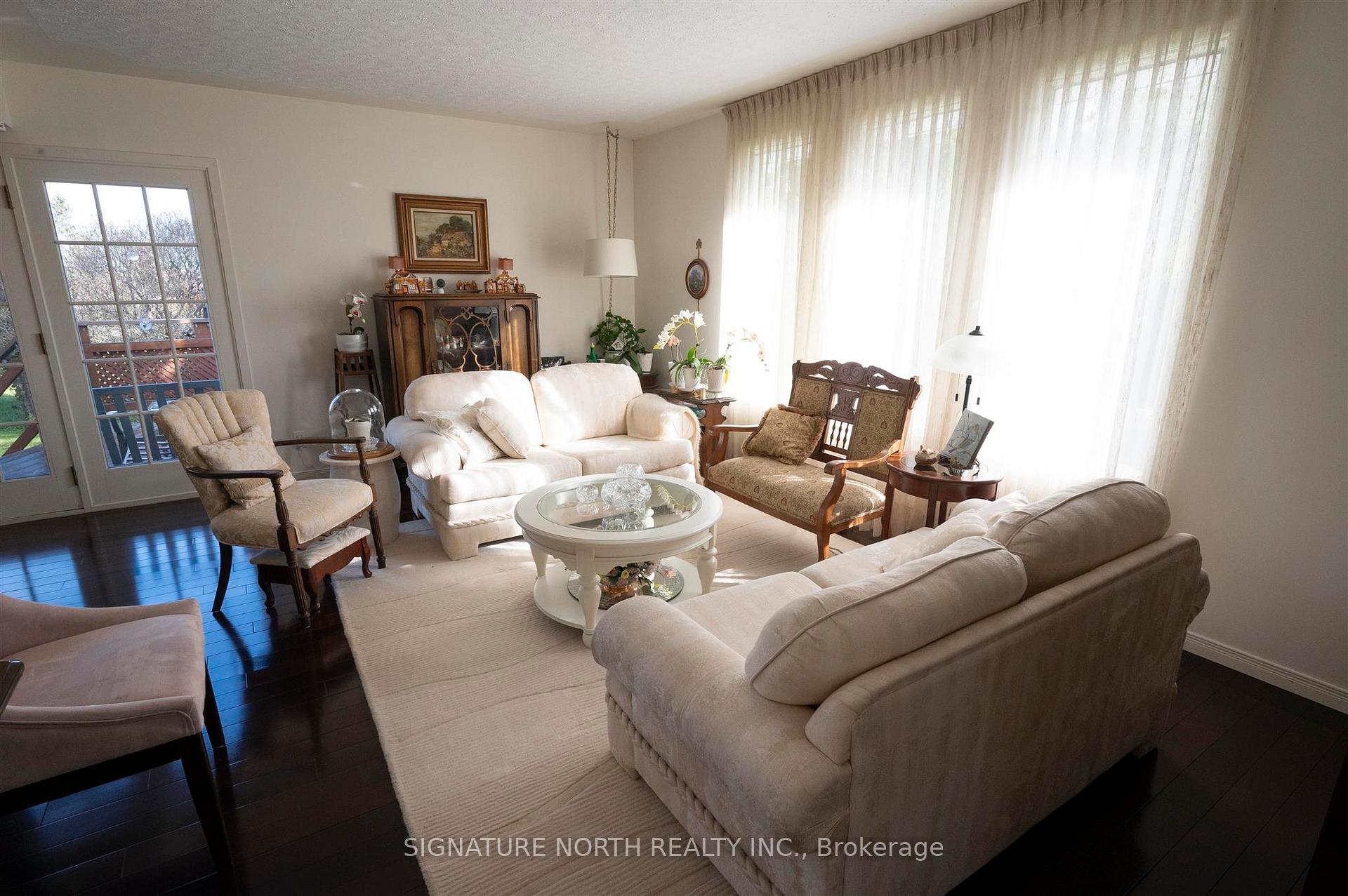 Photo 4 of 259 Dublin Avenue, Thunder Bay, John Street North — HOMEH