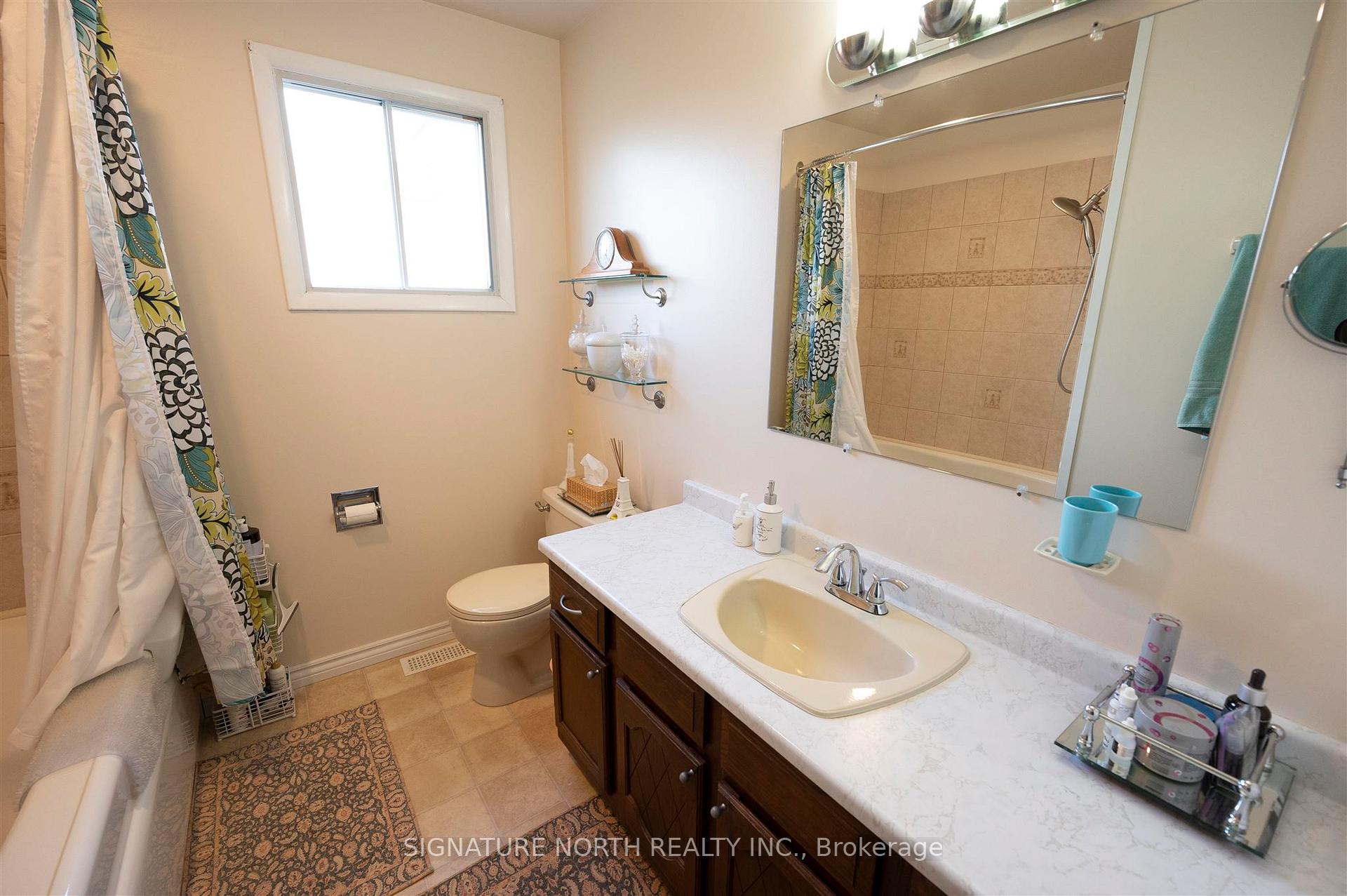 Photo 21 of 259 Dublin Avenue, Thunder Bay, John Street North — HOMEH