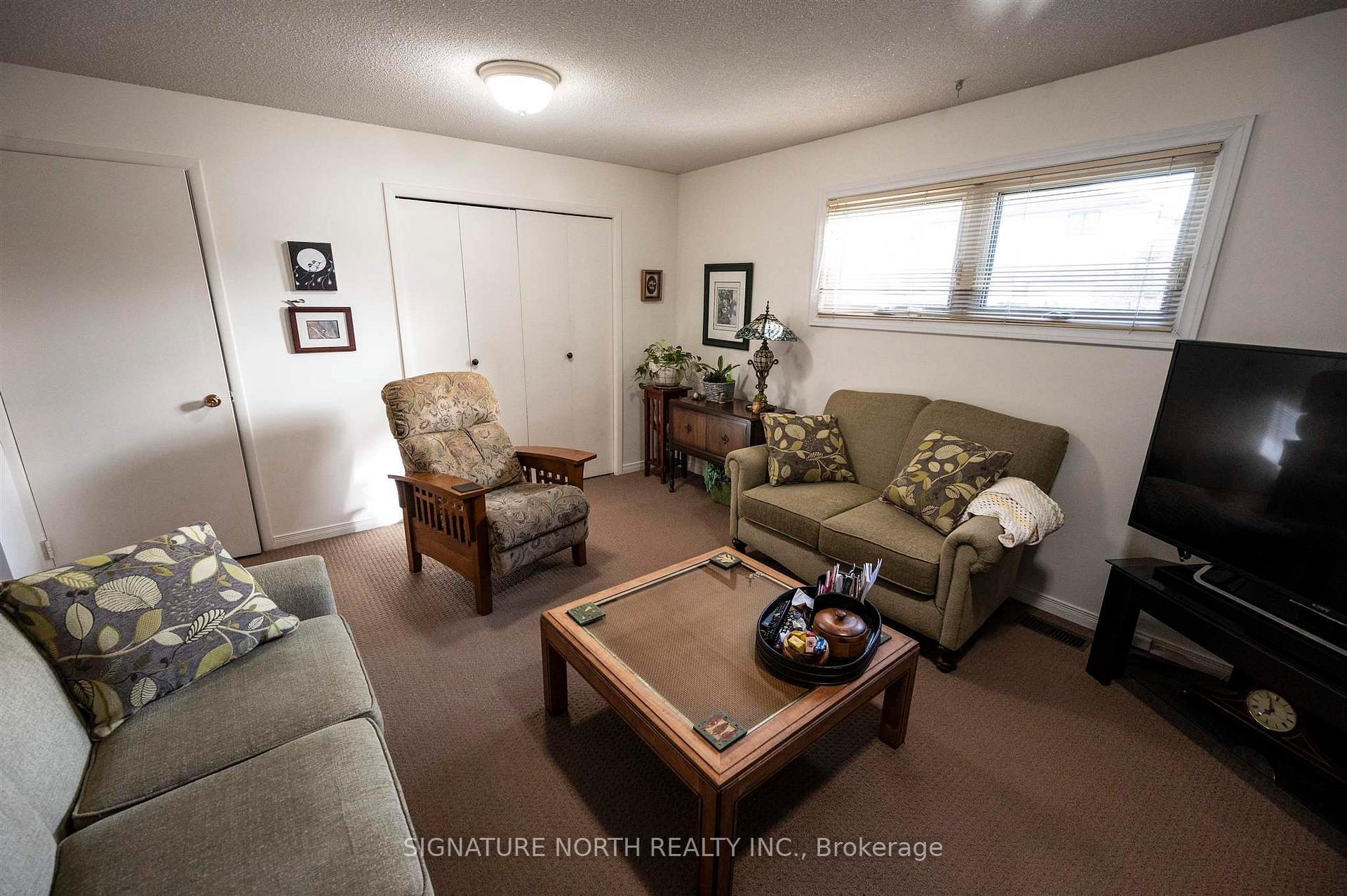 Photo 25 of 259 Dublin Avenue, Thunder Bay, John Street North — HOMEH