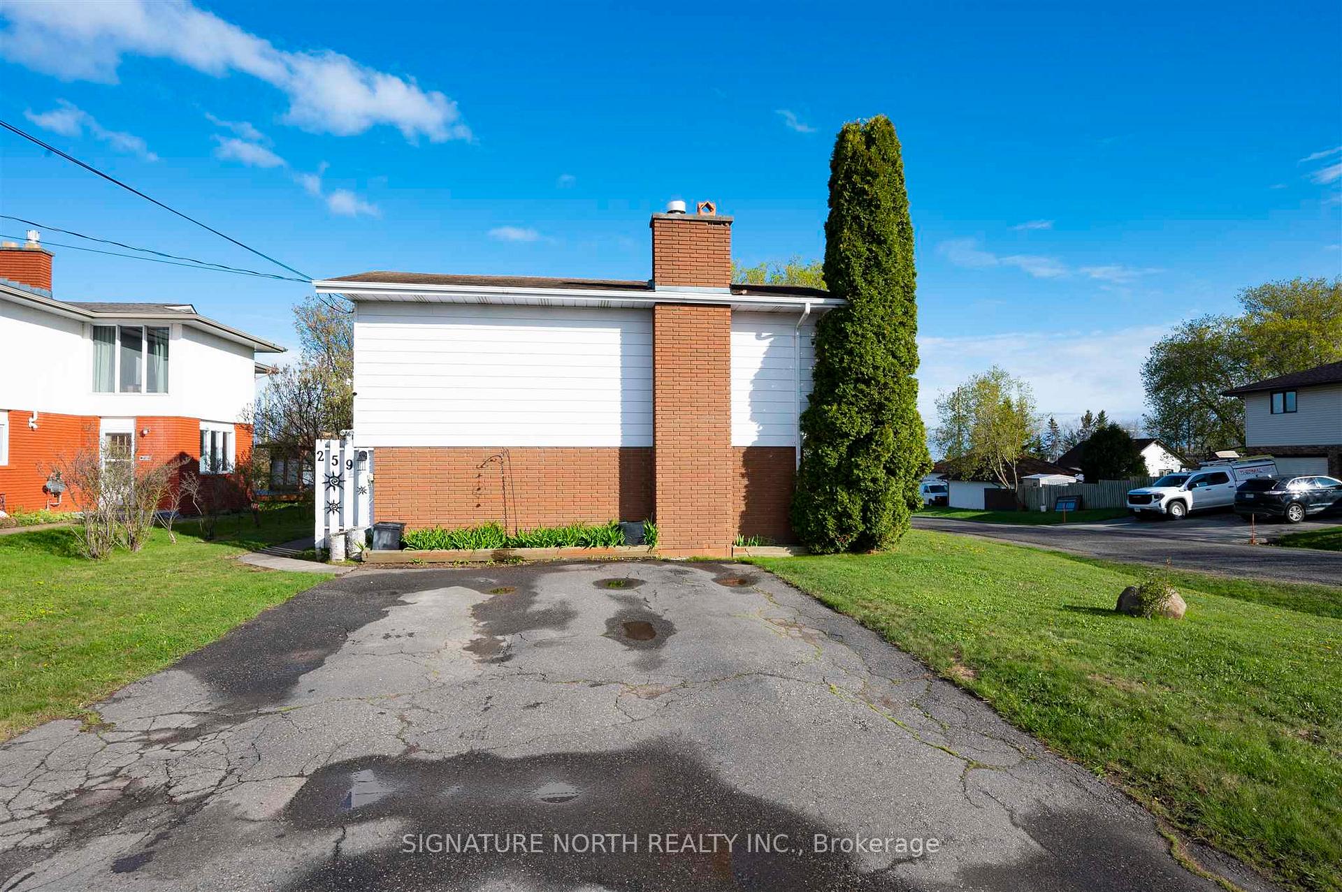 Photo 37 of 259 Dublin Avenue, Thunder Bay, John Street North — HOMEH