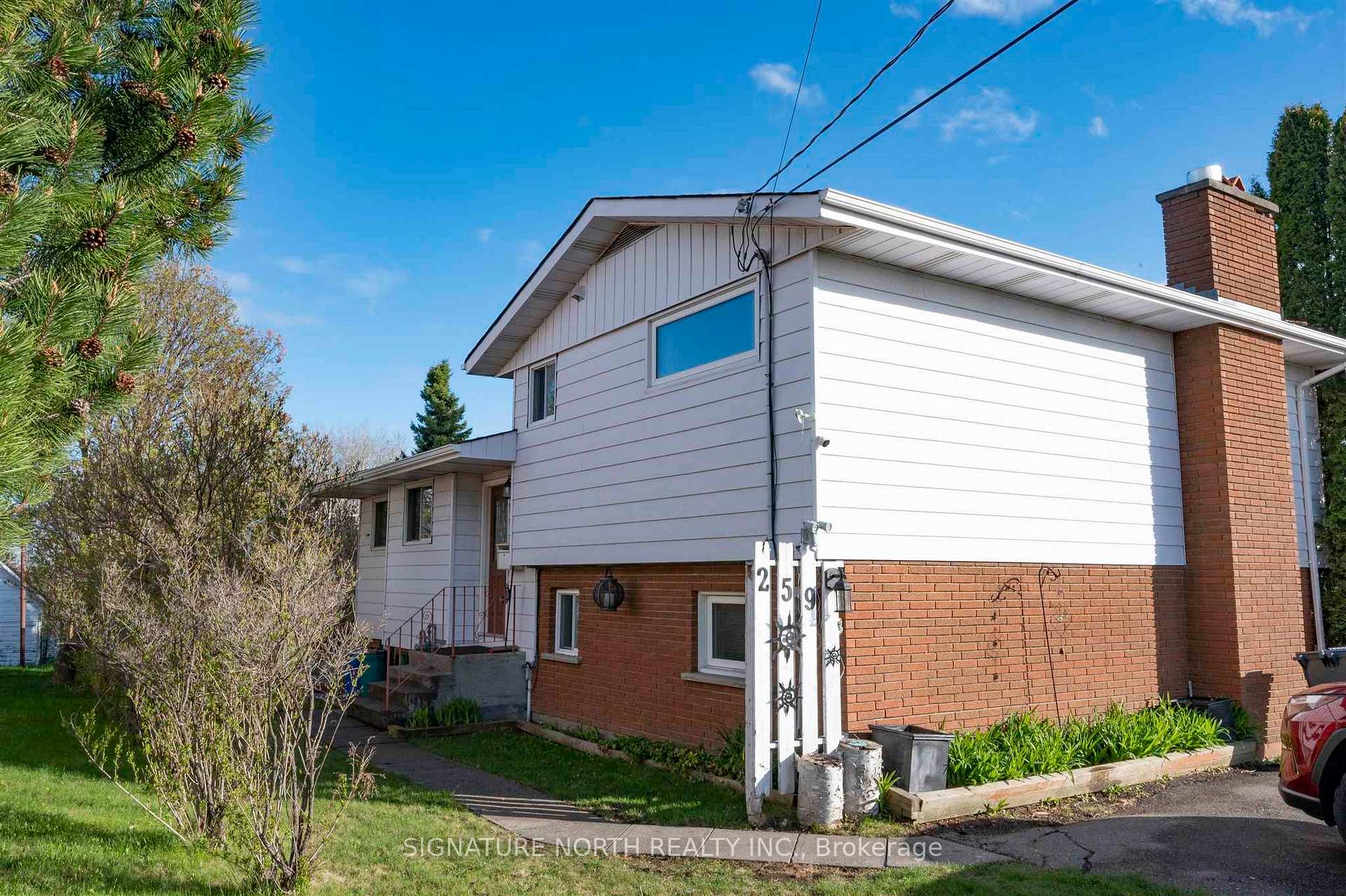 Photo 38 of 259 Dublin Avenue, Thunder Bay, John Street North — HOMEH