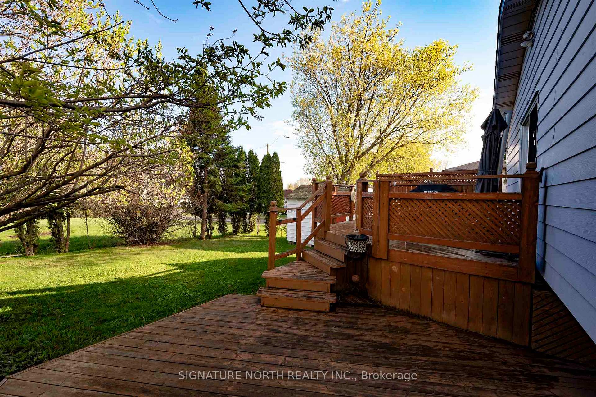 Photo 39 of 259 Dublin Avenue, Thunder Bay, John Street North — HOMEH