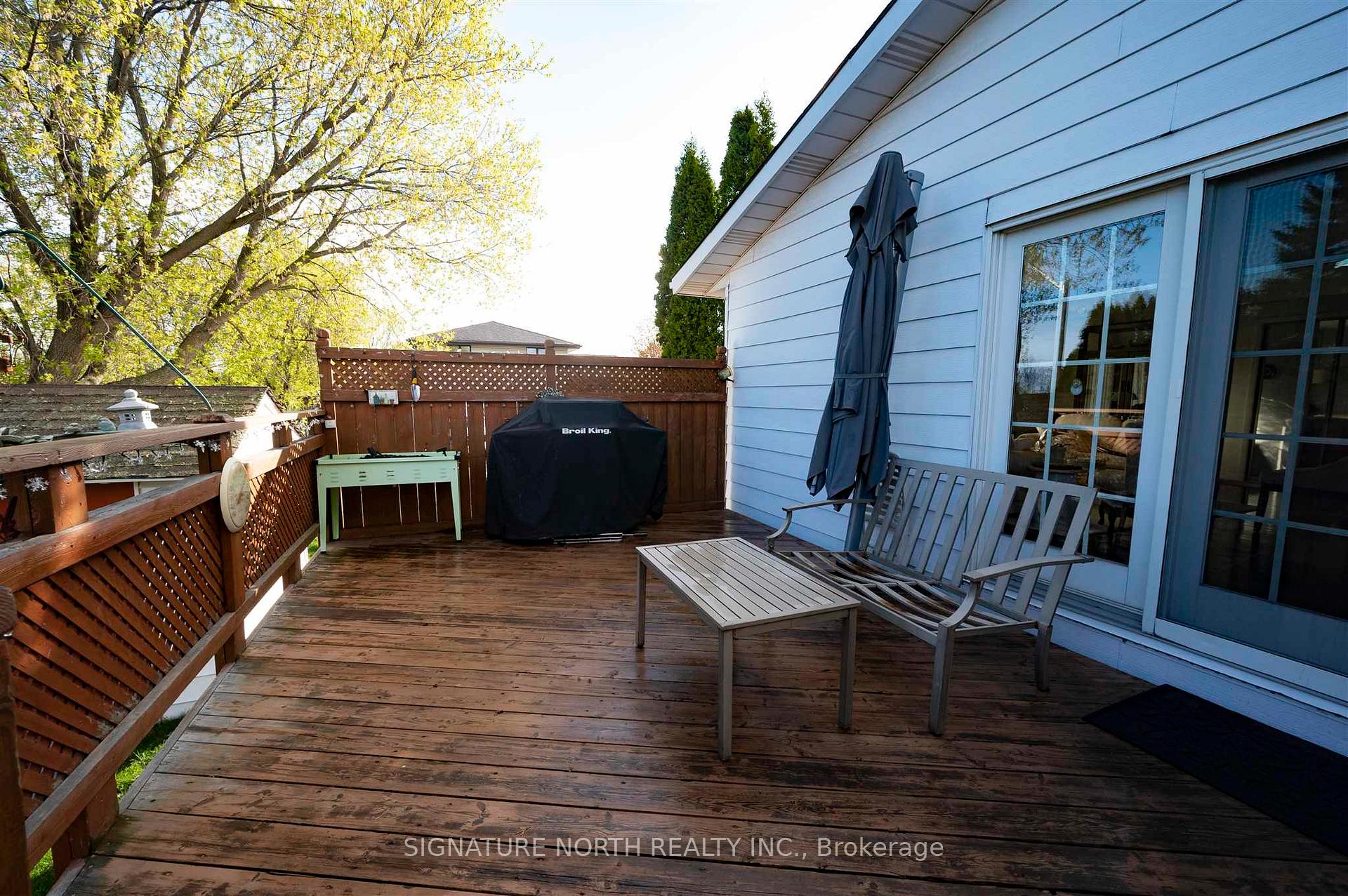 Photo 40 of 259 Dublin Avenue, Thunder Bay, John Street North — HOMEH