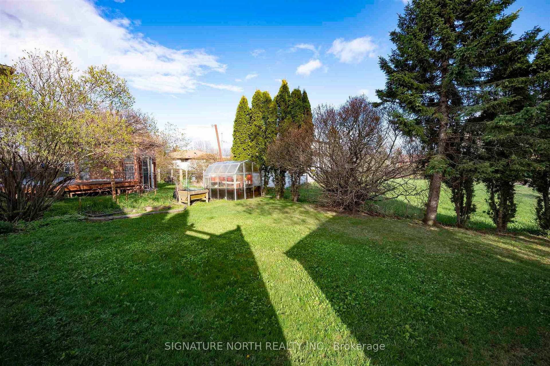 Photo 44 of 259 Dublin Avenue, Thunder Bay, John Street North — HOMEH