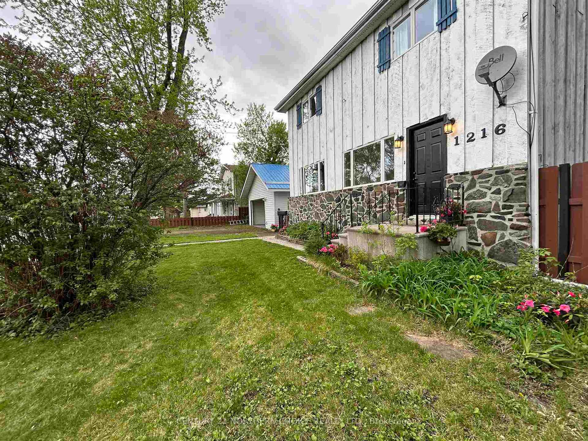 Photo 5 of 1216 Second Street E, Fort Frances — HOMEH