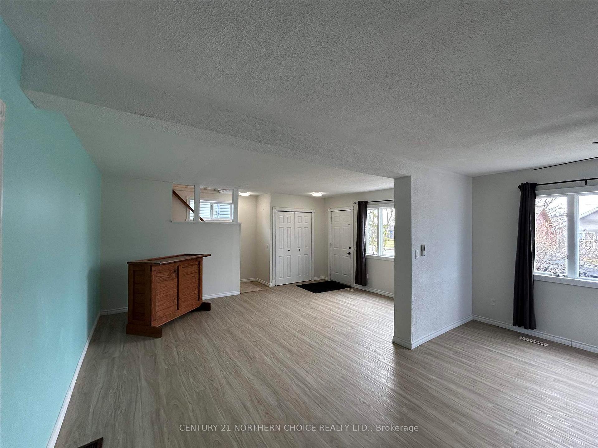 Photo 11 of 1216 Second Street E, Fort Frances — HOMEH