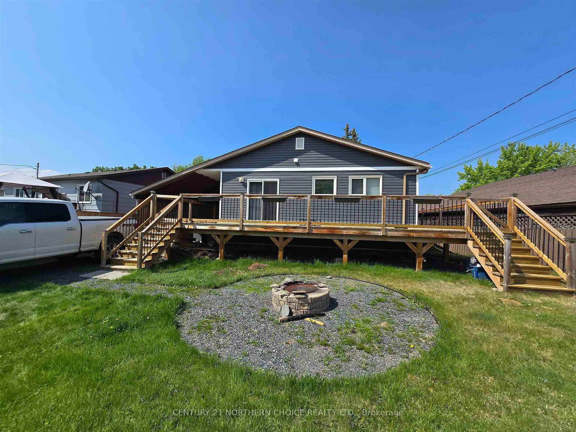 Photo 5 of 915 Valley Drive, Kenora, Evergreen — HOMEH