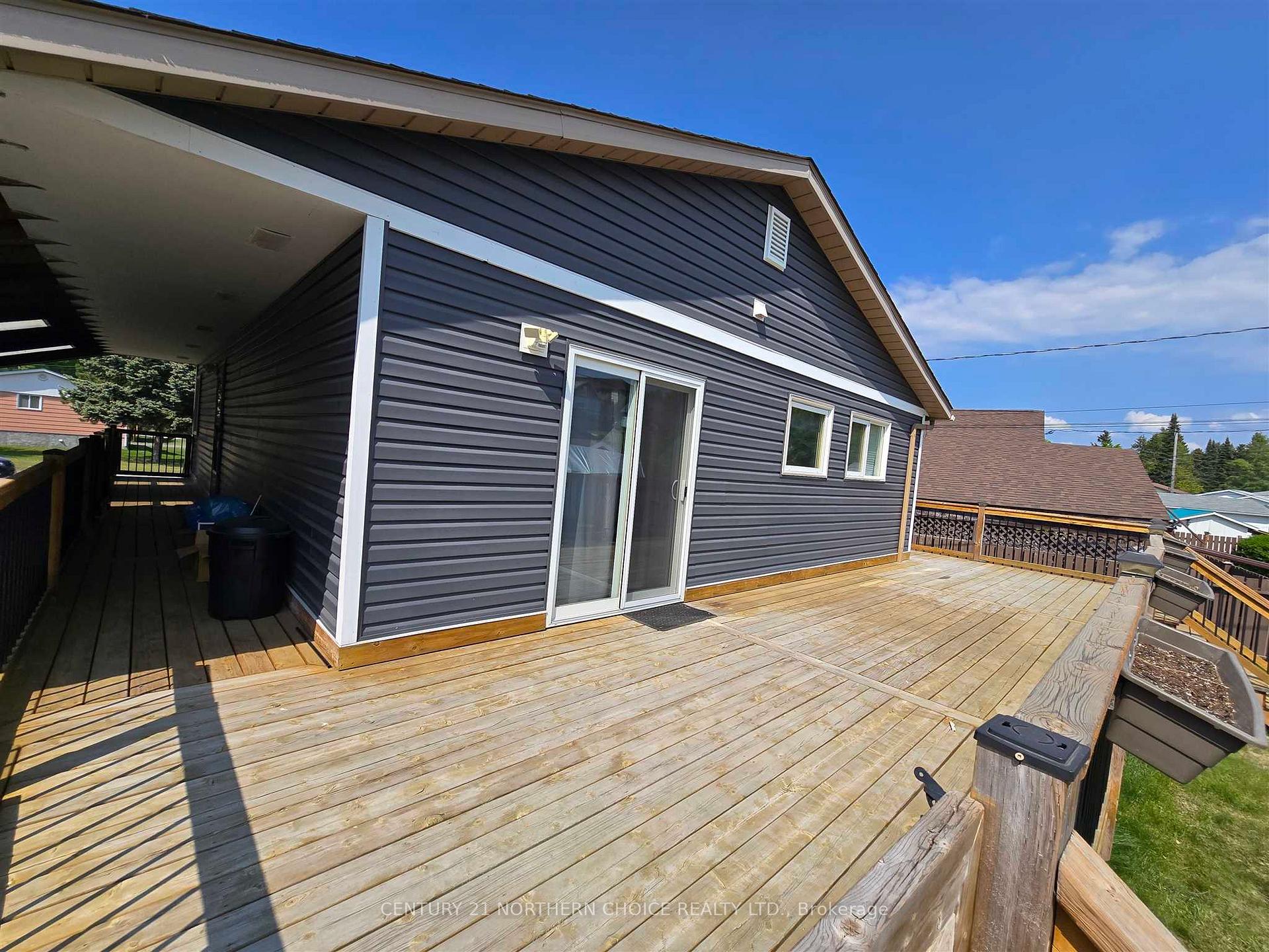Photo 6 of 915 Valley Drive, Kenora, Evergreen — HOMEH