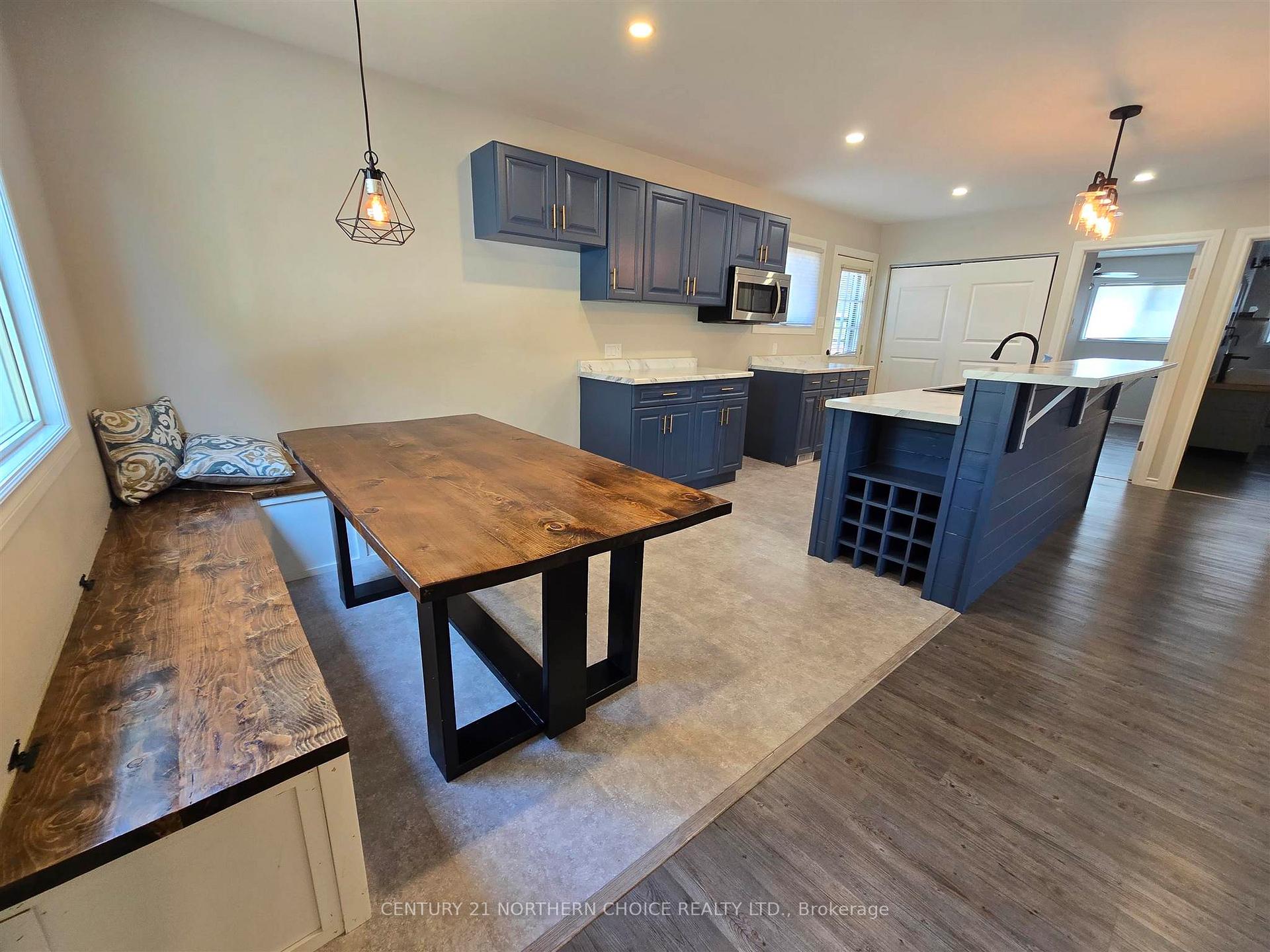 Photo 11 of 915 Valley Drive, Kenora, Evergreen — HOMEH