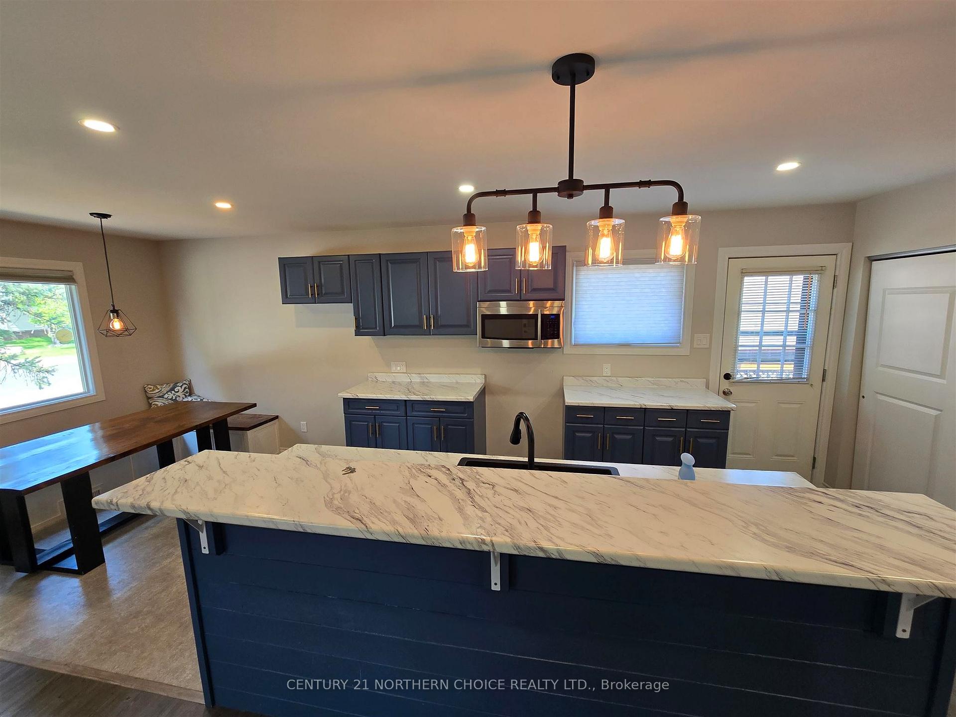 Photo 12 of 915 Valley Drive, Kenora, Evergreen — HOMEH