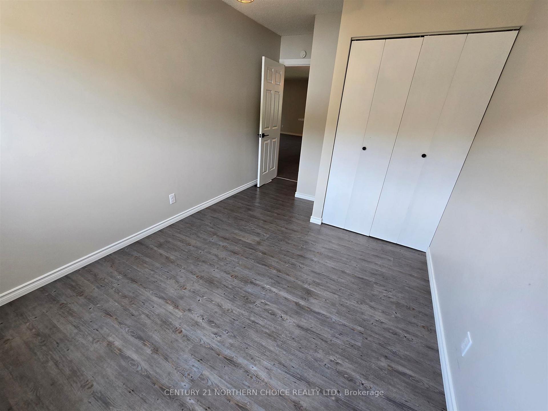 Photo 23 of 915 Valley Drive, Kenora, Evergreen — HOMEH