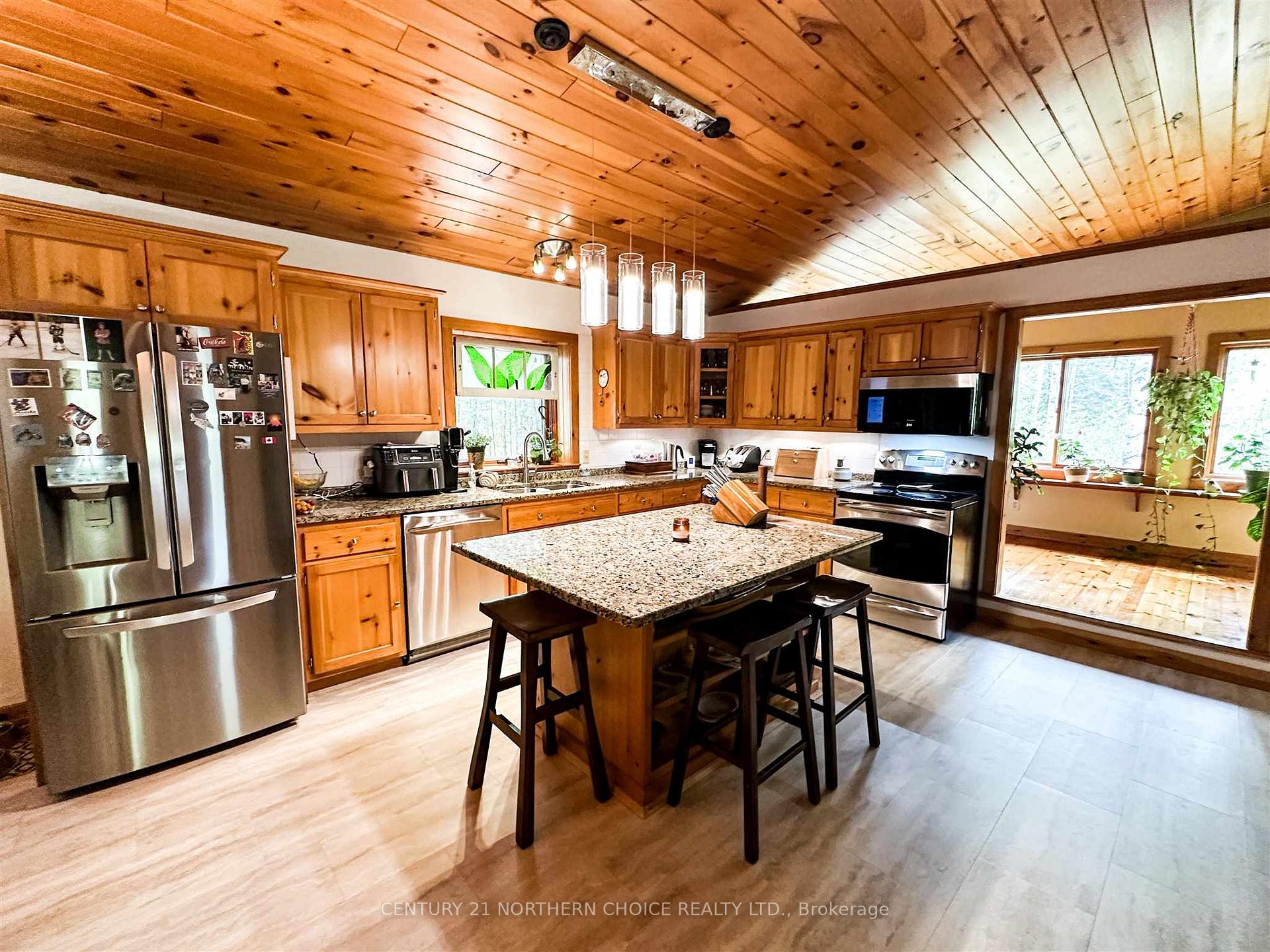 Photo 10 of 5 McMarmac Place, Red Lake — HOMEH