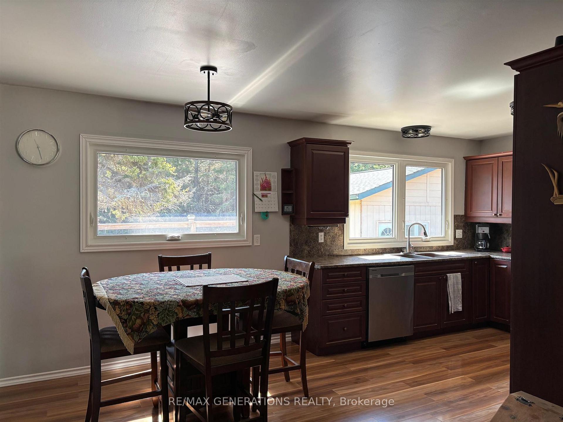 Photo 4 of 111 Maple Drive, Dorion — HOMEH