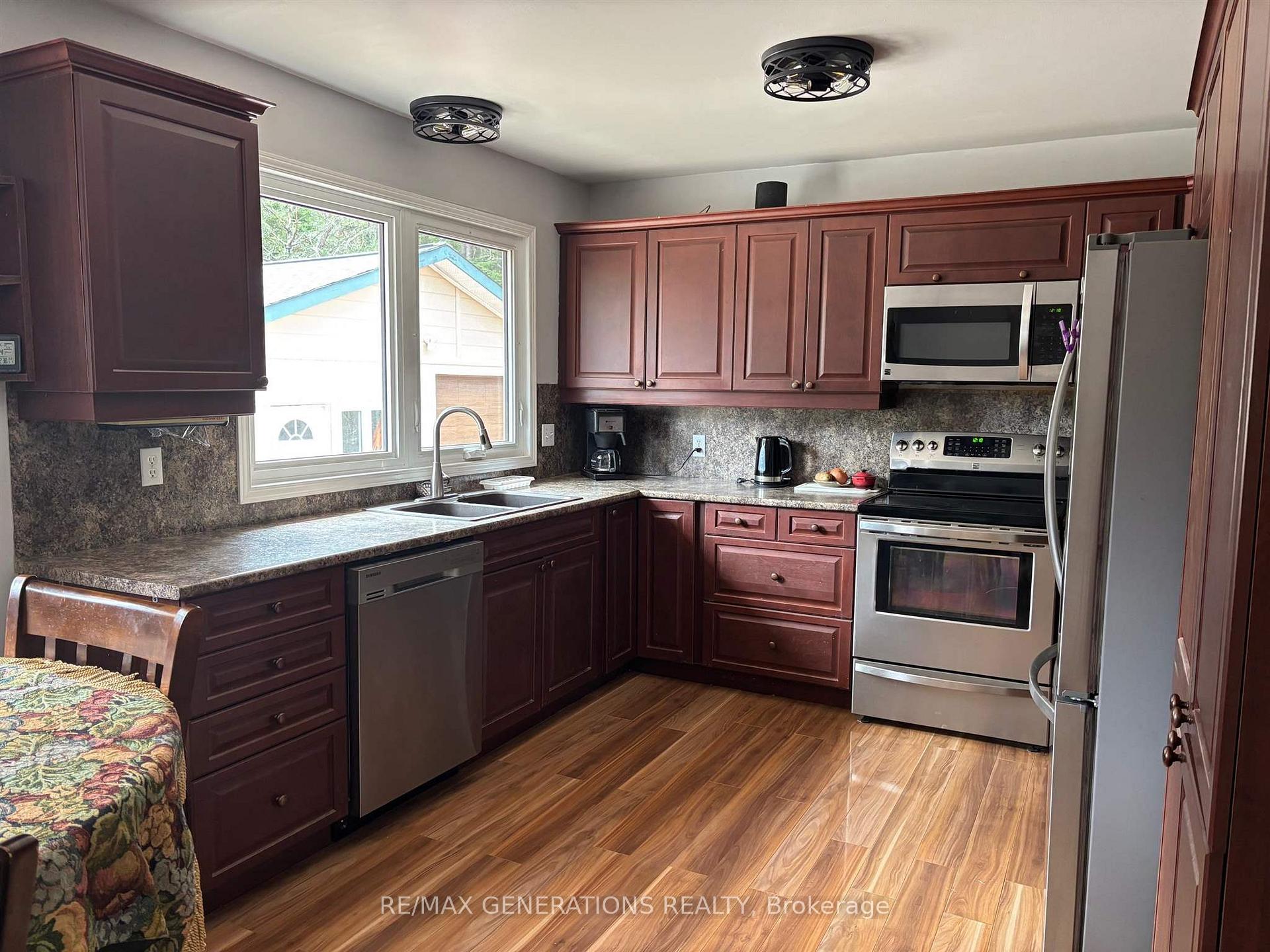 Photo 5 of 111 Maple Drive, Dorion — HOMEH