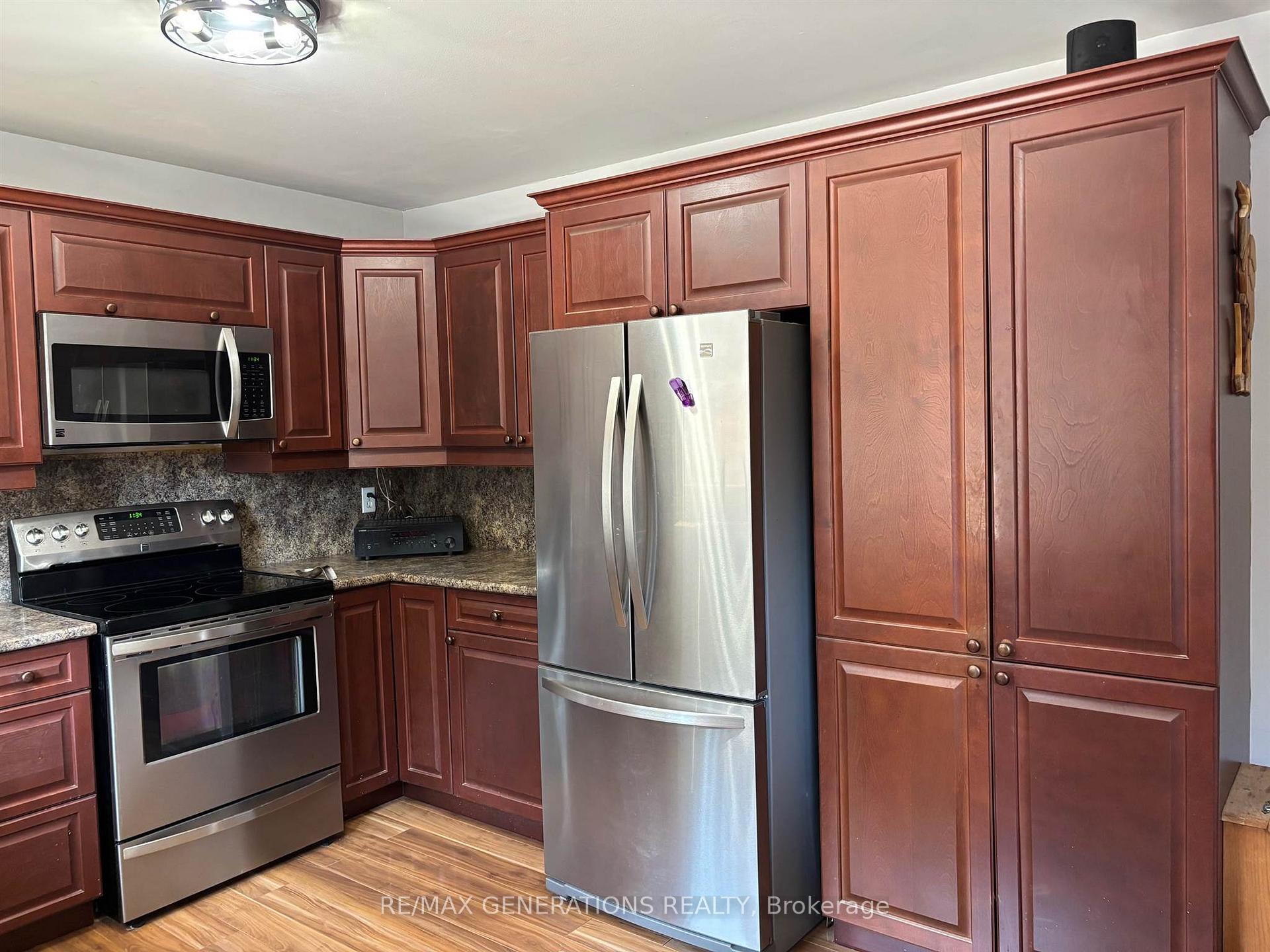 Photo 6 of 111 Maple Drive, Dorion — HOMEH