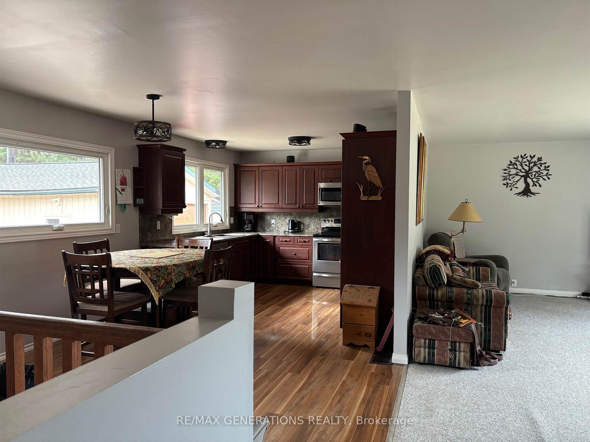 Photo 7 of 111 Maple Drive, Dorion — HOMEH
