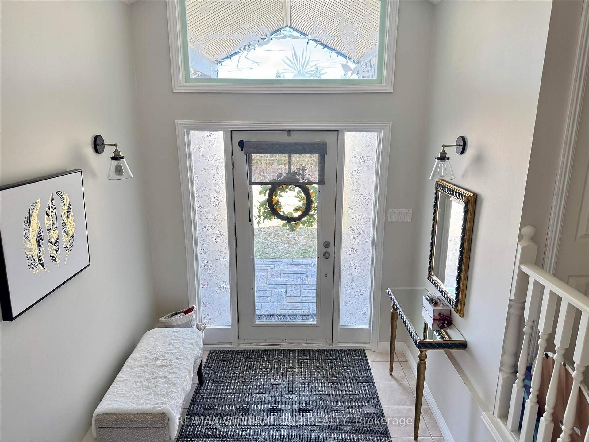 Photo 2 of 194 Wolverine Crescent, Thunder Bay, Parkdale — HOMEH
