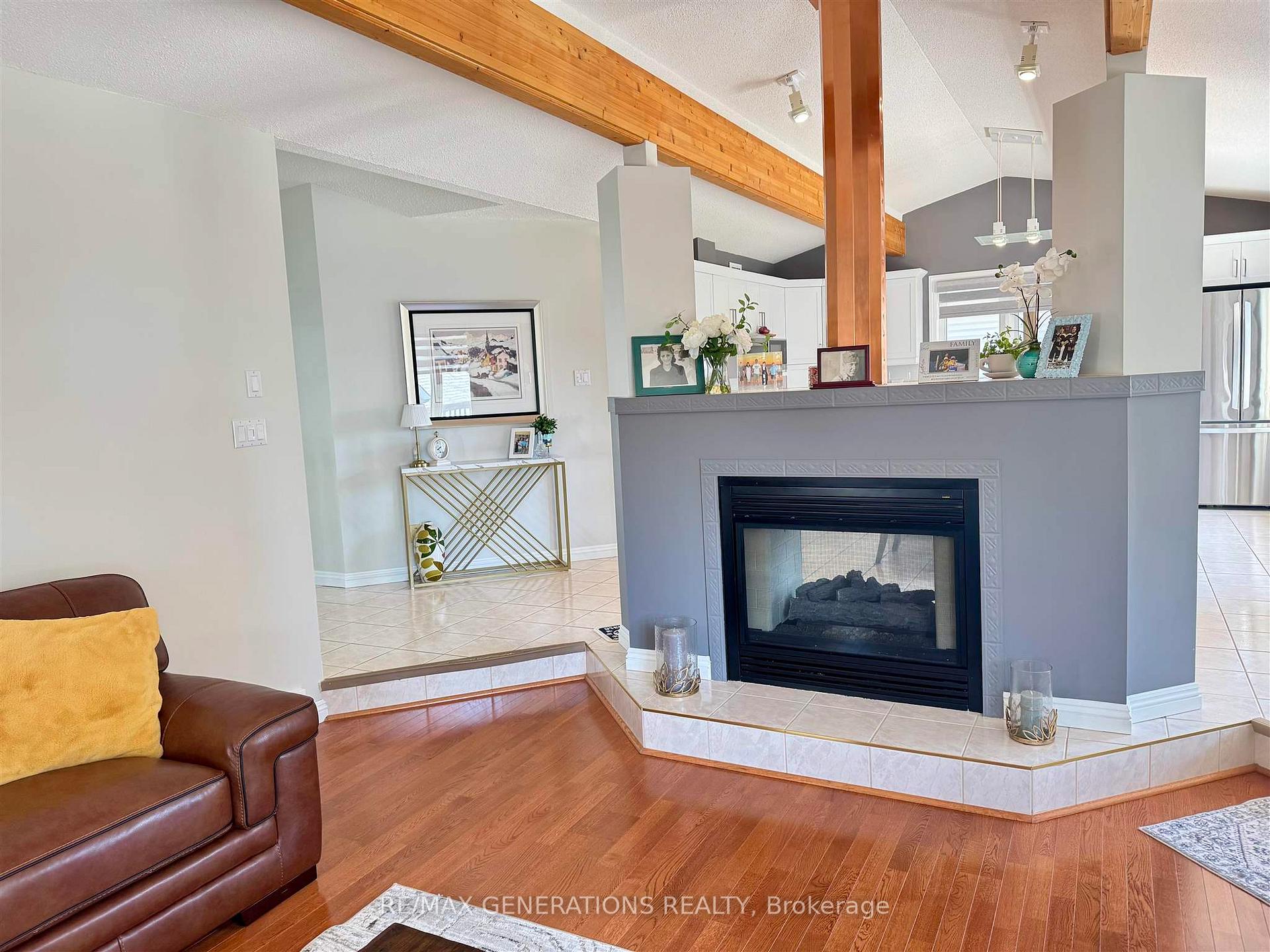 Photo 10 of 194 Wolverine Crescent, Thunder Bay, Parkdale — HOMEH