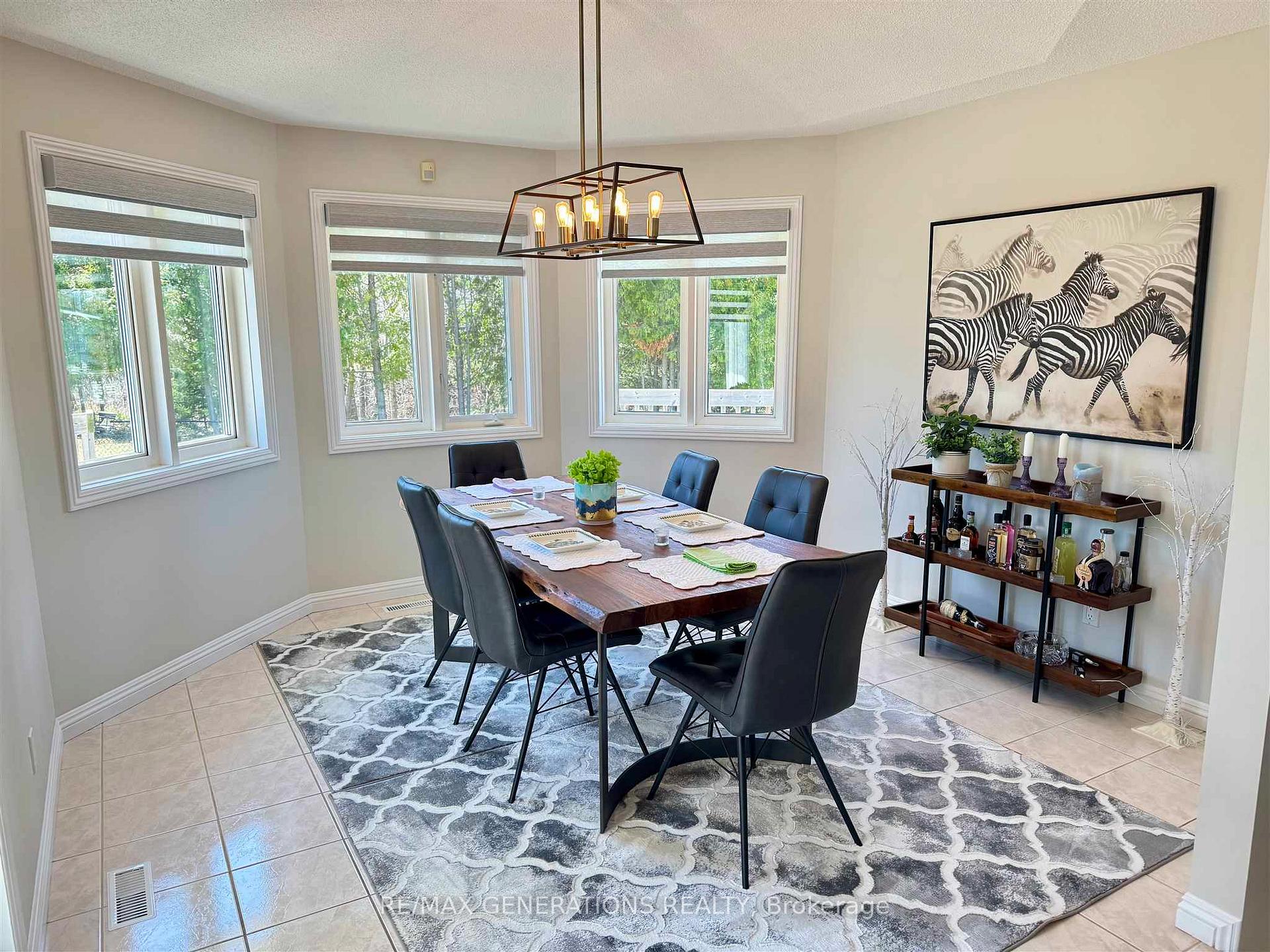 Photo 13 of 194 Wolverine Crescent, Thunder Bay, Parkdale — HOMEH