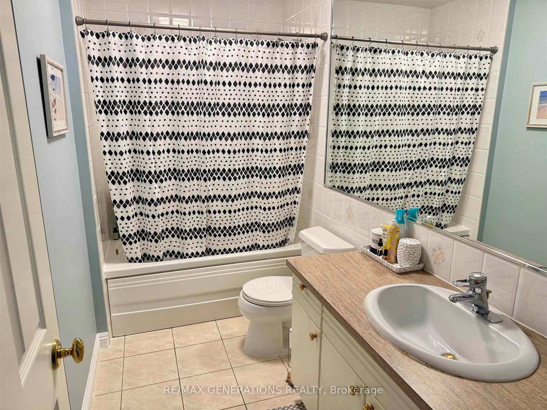 Photo 19 of 194 Wolverine Crescent, Thunder Bay, Parkdale — HOMEH