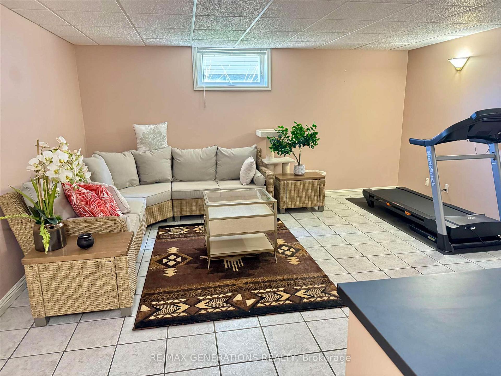 Photo 29 of 194 Wolverine Crescent, Thunder Bay, Parkdale — HOMEH