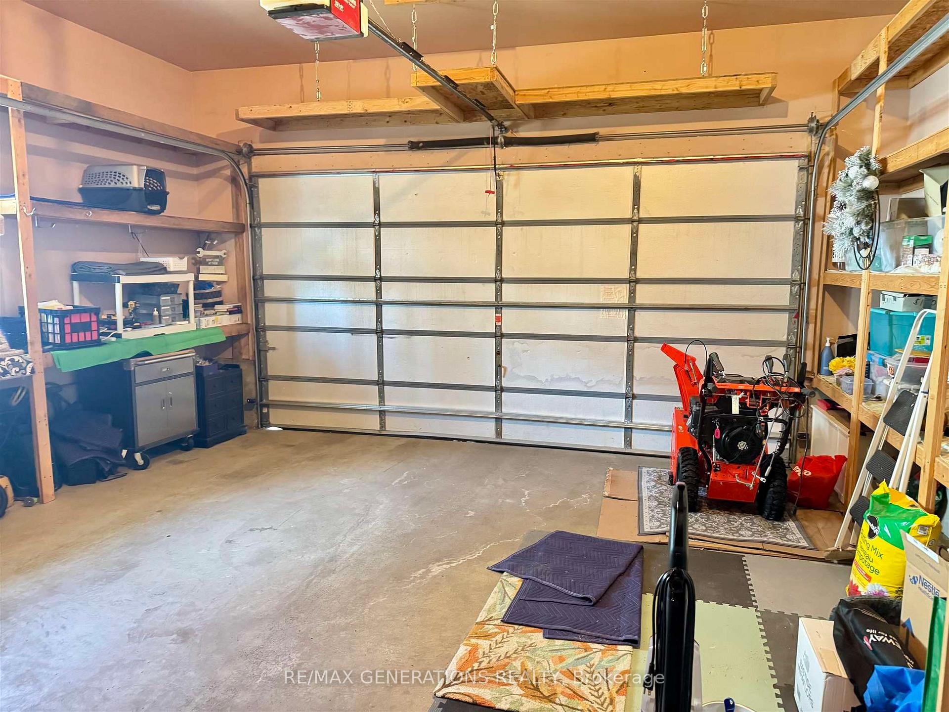 Photo 35 of 194 Wolverine Crescent, Thunder Bay, Parkdale — HOMEH