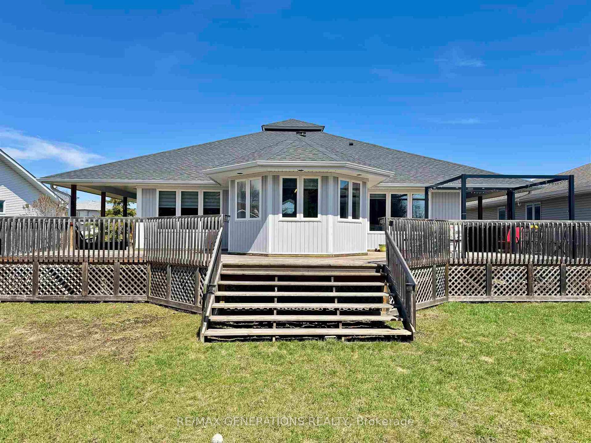 Photo 36 of 194 Wolverine Crescent, Thunder Bay, Parkdale — HOMEH
