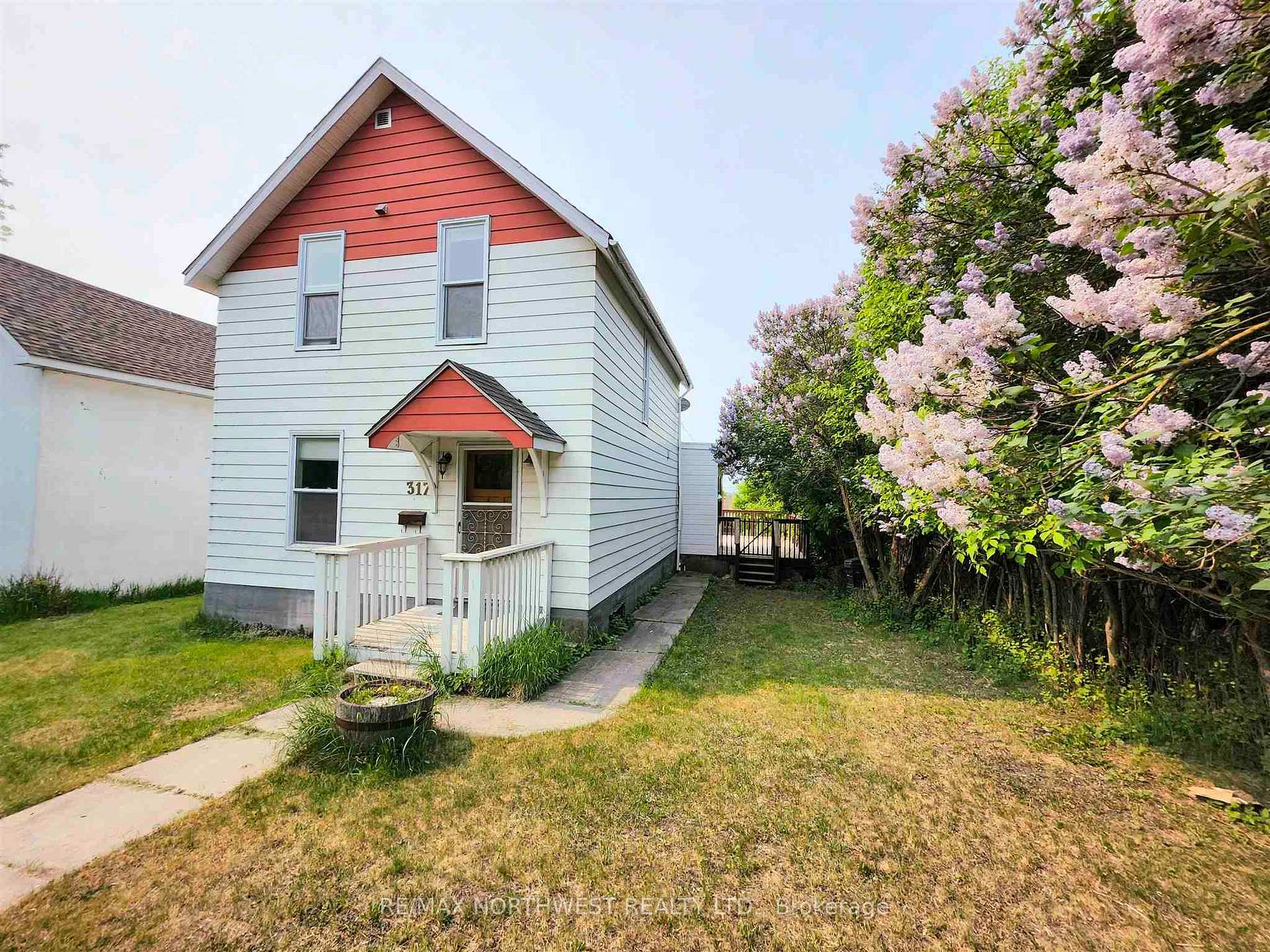 Photo 2 of 317 Second Street North, Kenora, North End — HOMEH