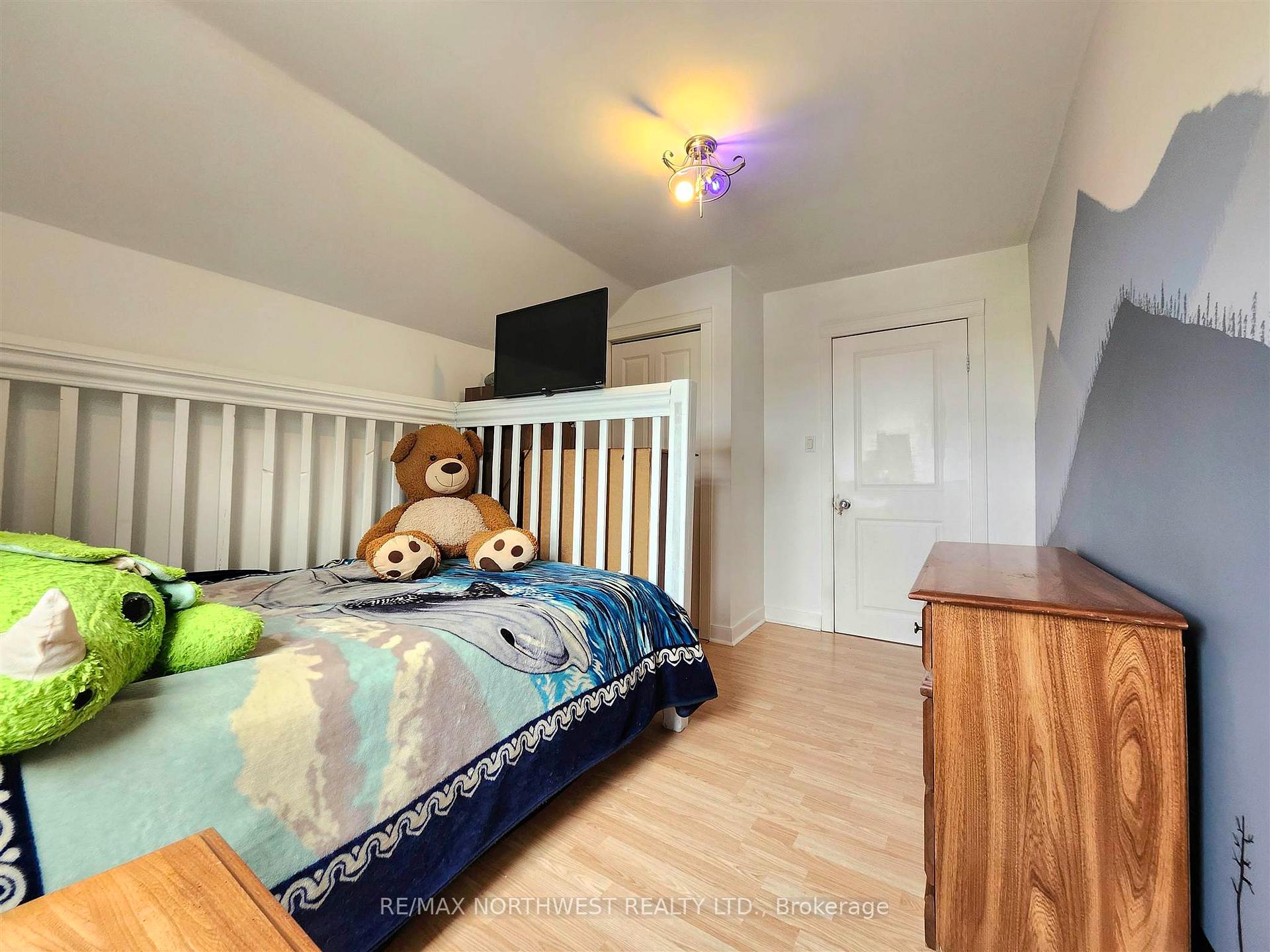 Photo 22 of 317 Second Street North, Kenora, North End — HOMEH