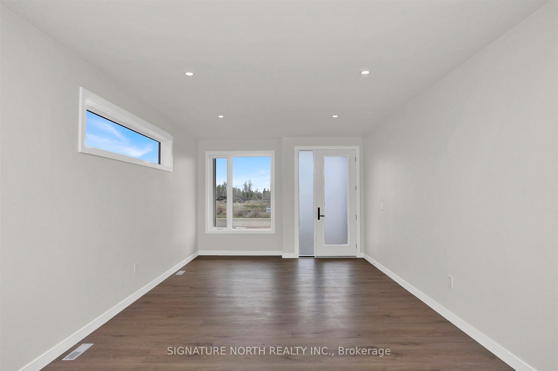 Photo 5 of 157 Bruin Crescent, Thunder Bay, Parkdale — HOMEH