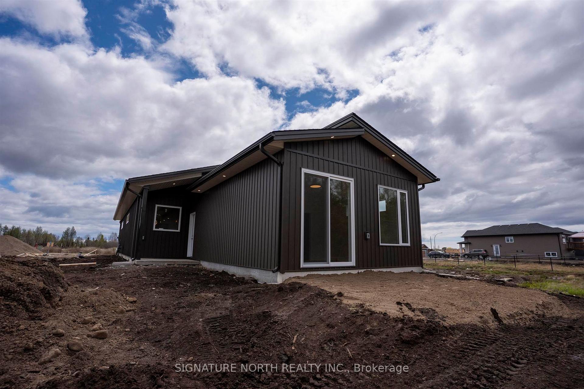 Photo 42 of 157 Bruin Crescent, Thunder Bay, Parkdale — HOMEH