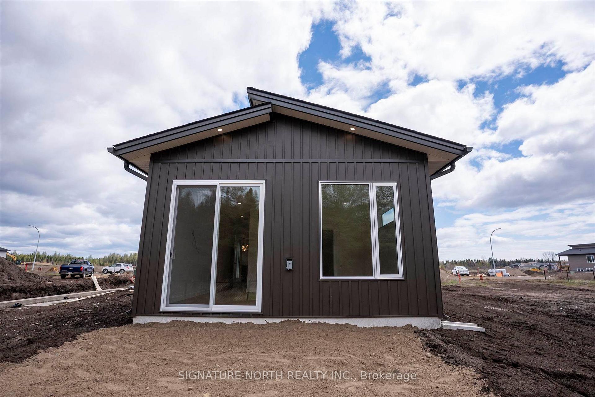 Photo 43 of 157 Bruin Crescent, Thunder Bay, Parkdale — HOMEH