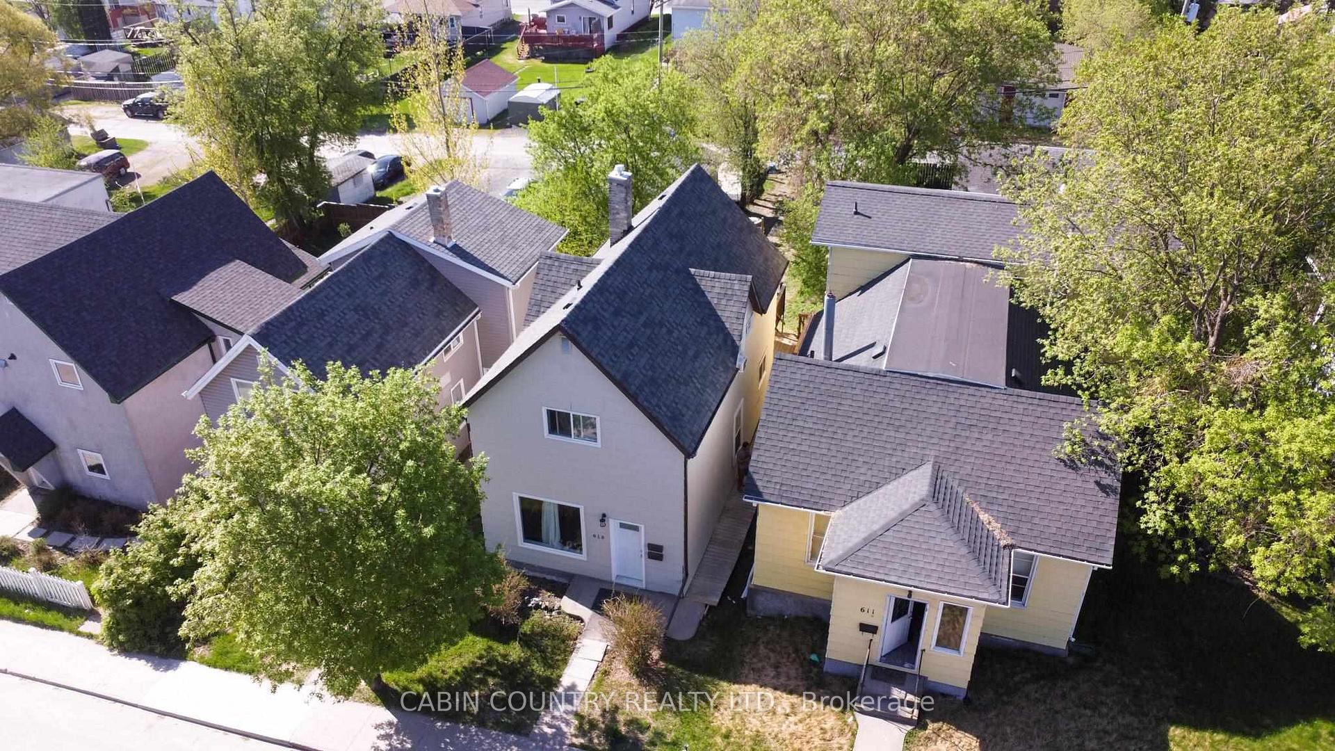Photo 3 of 613 Park Street, Kenora, Central — HOMEH