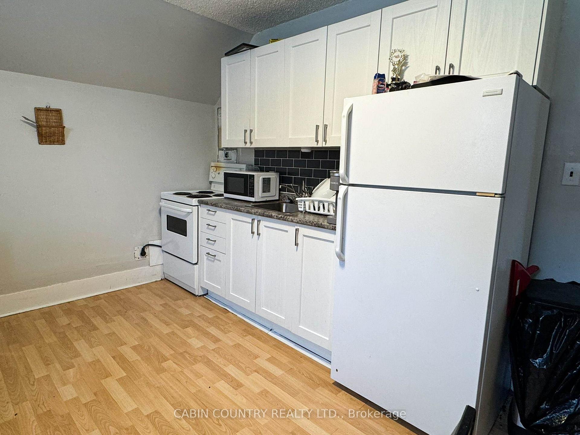 Photo 12 of 613 Park Street, Kenora, Central — HOMEH